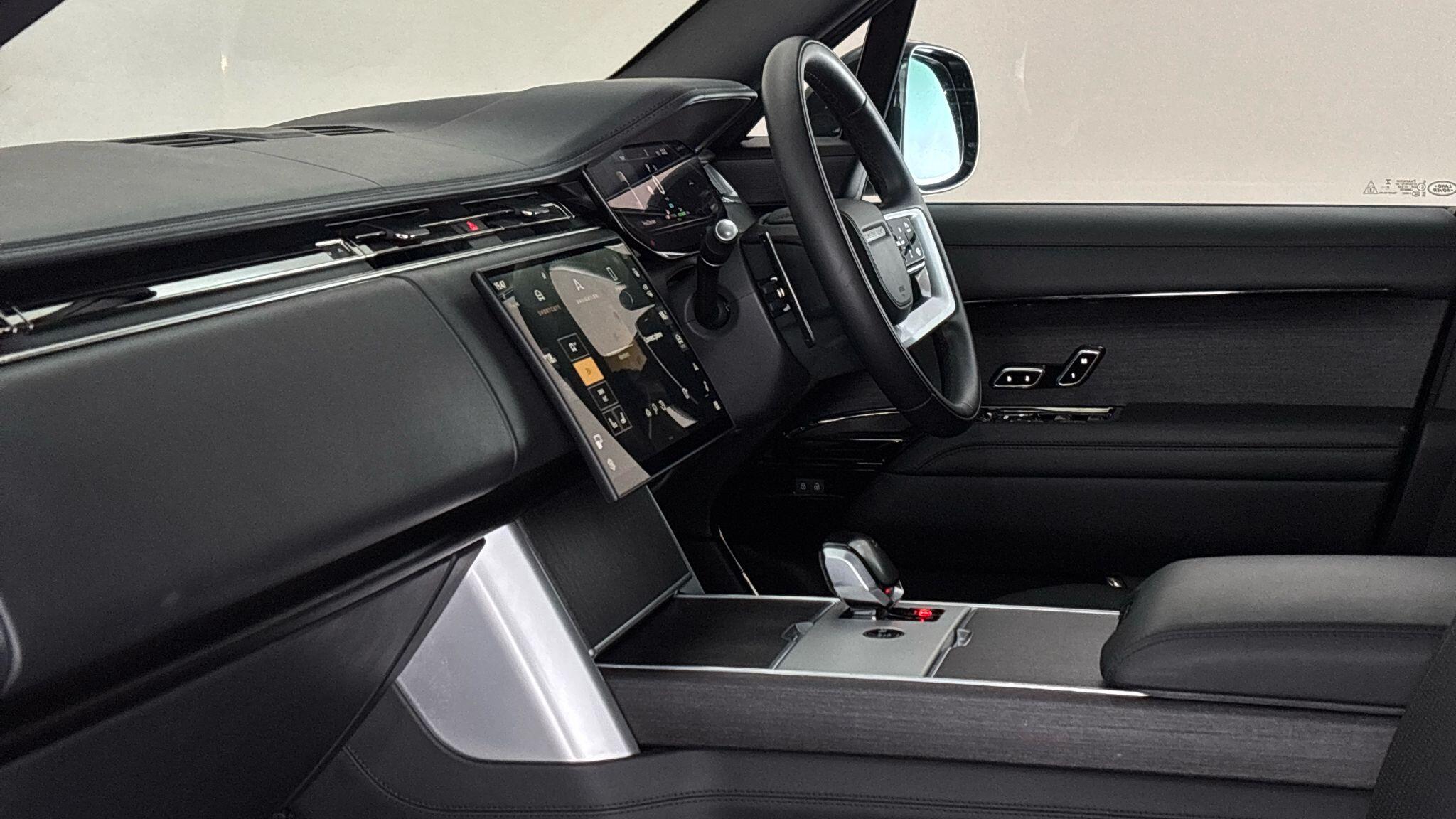 Land Rover Range Rover view 23