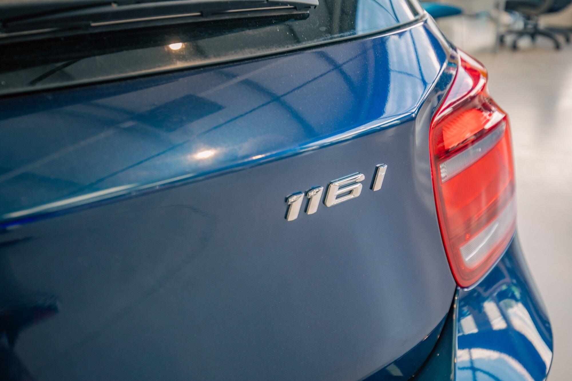 BMW 1 Series view 6