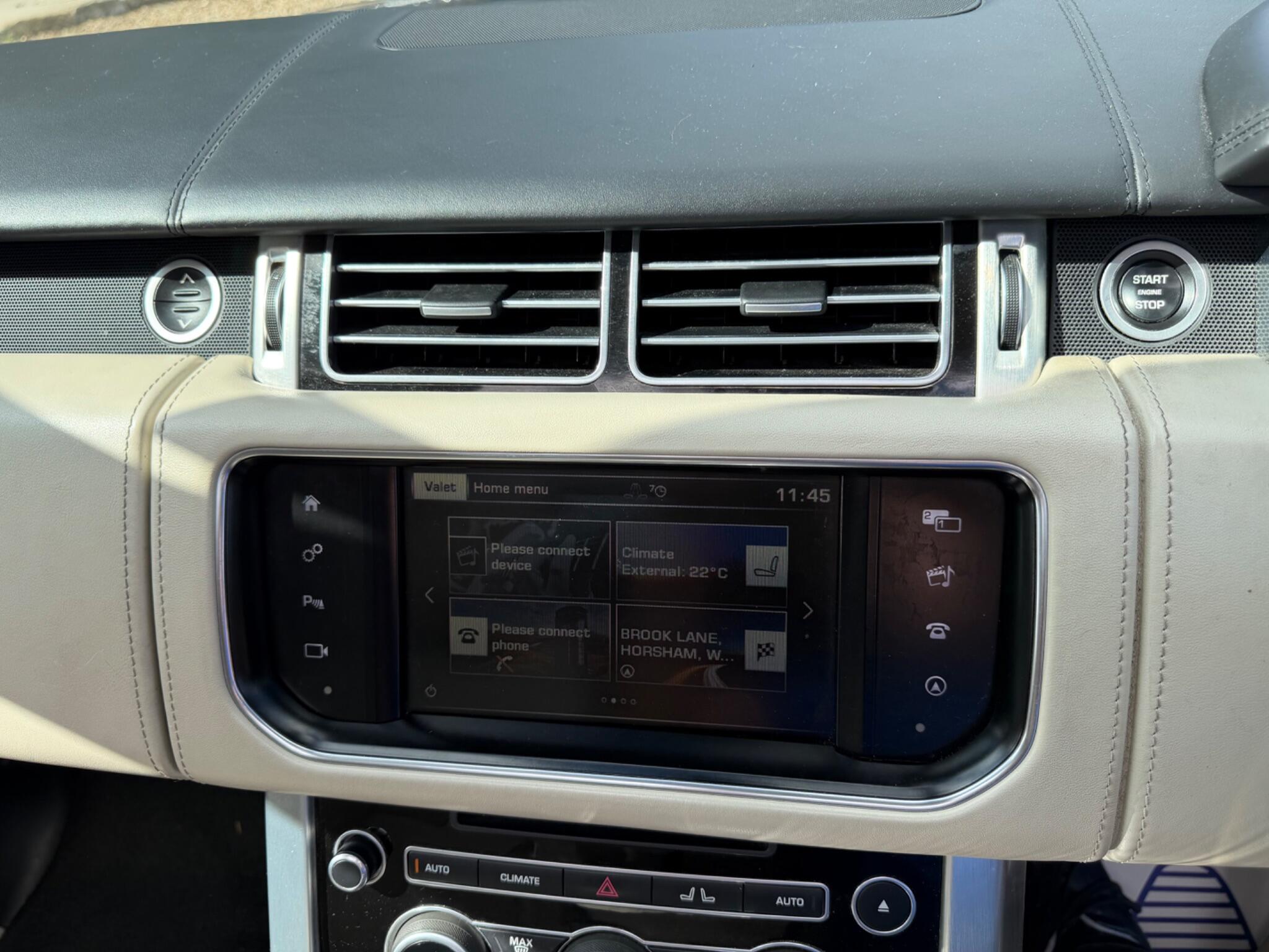 Land Rover Range Rover view 29