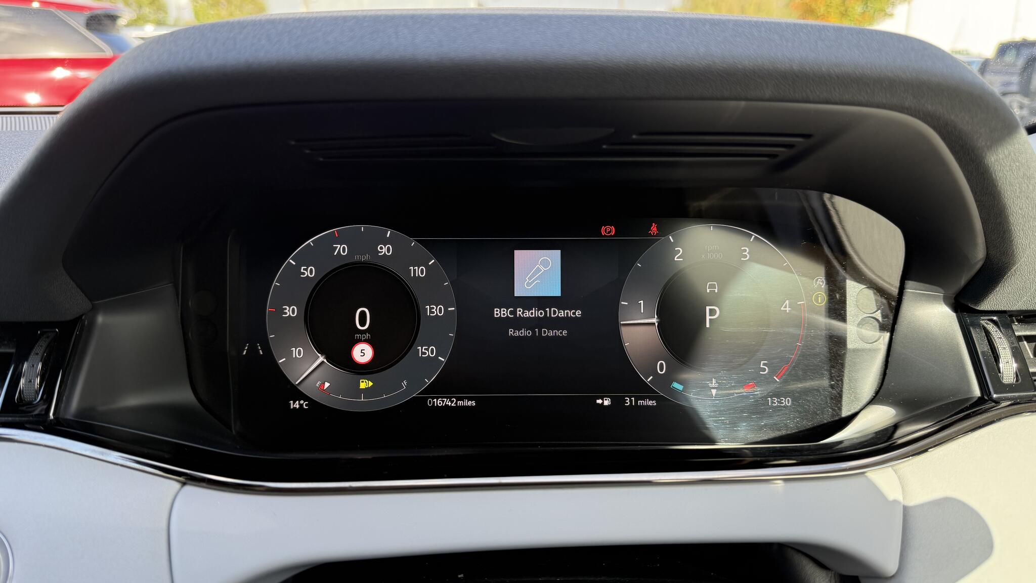 Land Rover Range Rover Evoque view 16