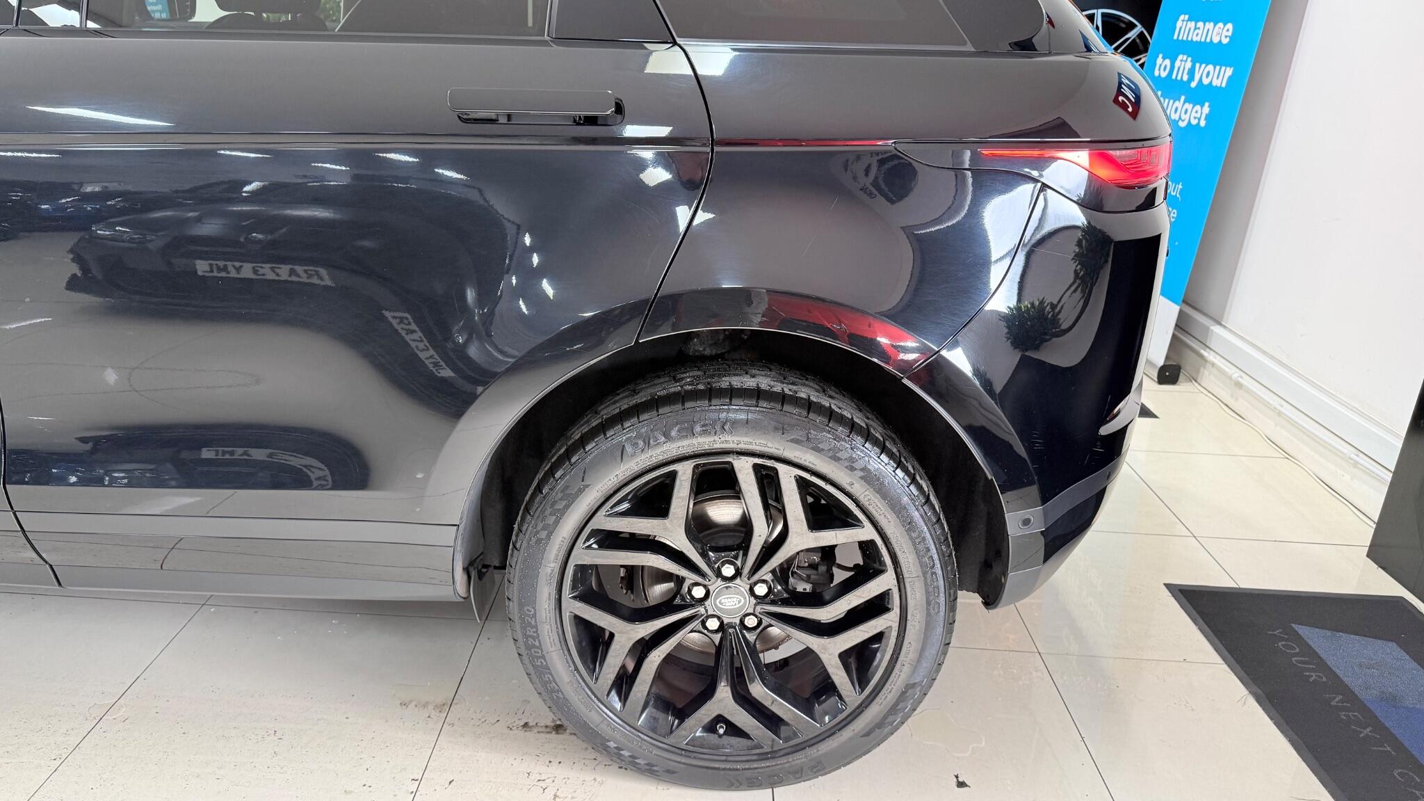 Land Rover Range Rover Evoque view 35