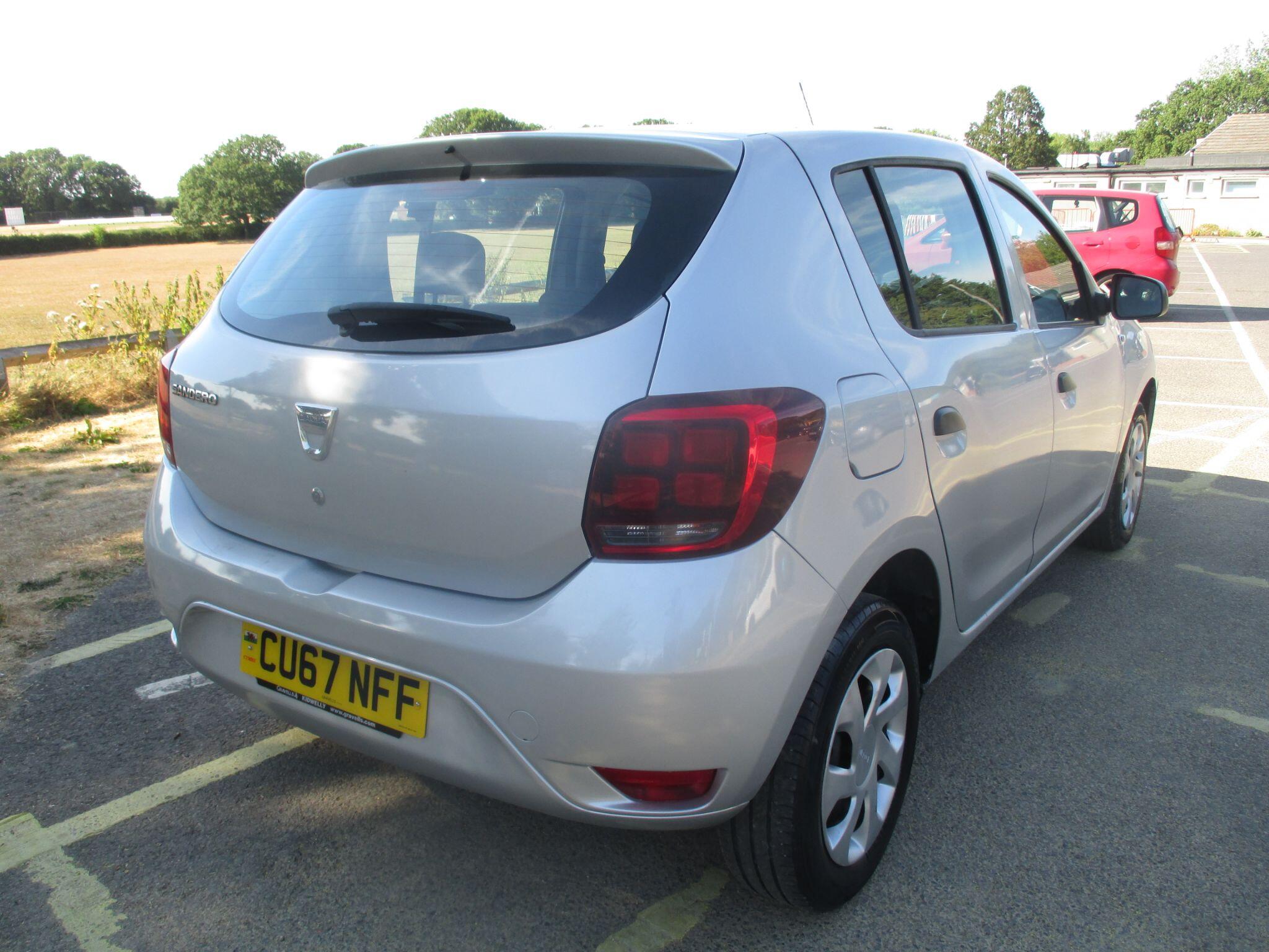 Dacia Sandero view 10