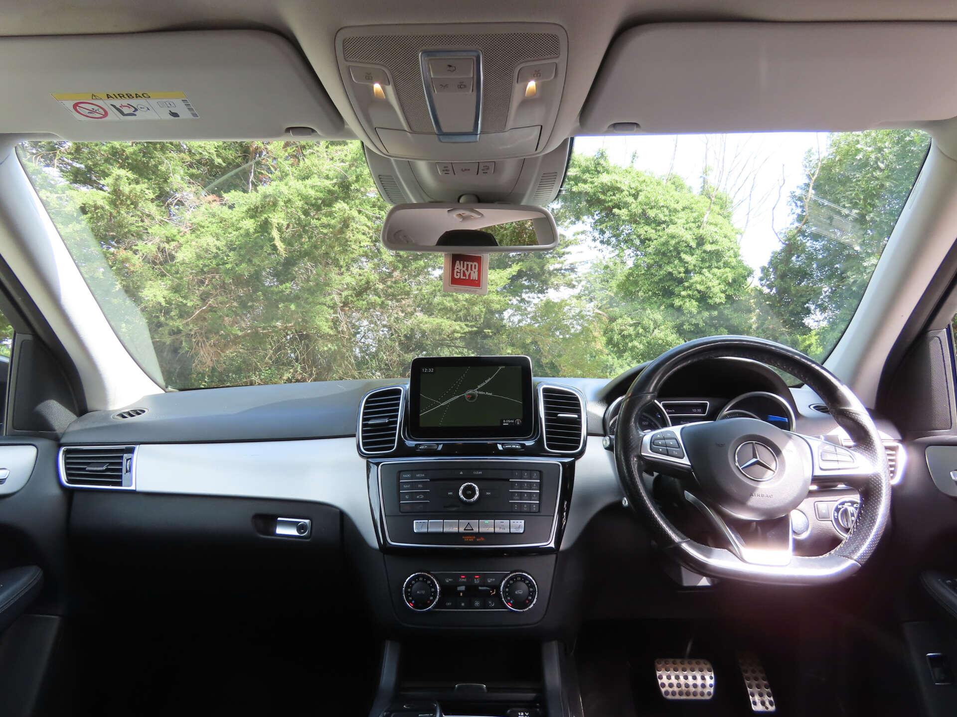 Mercedes-Benz Gle view 7