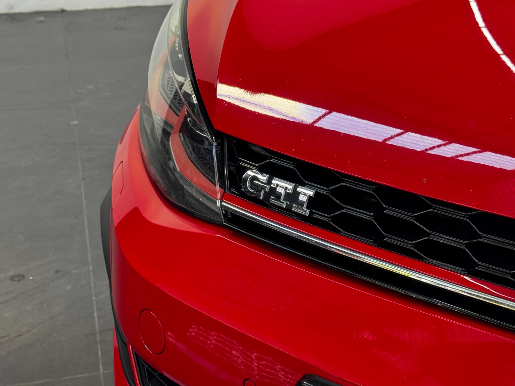 Volkswagen Golf view 18