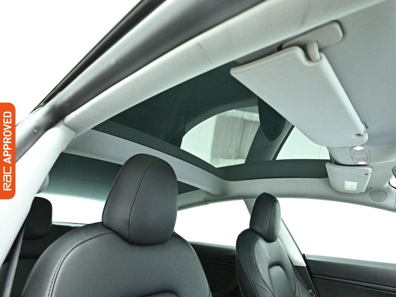 Tesla Model 3 view 3
