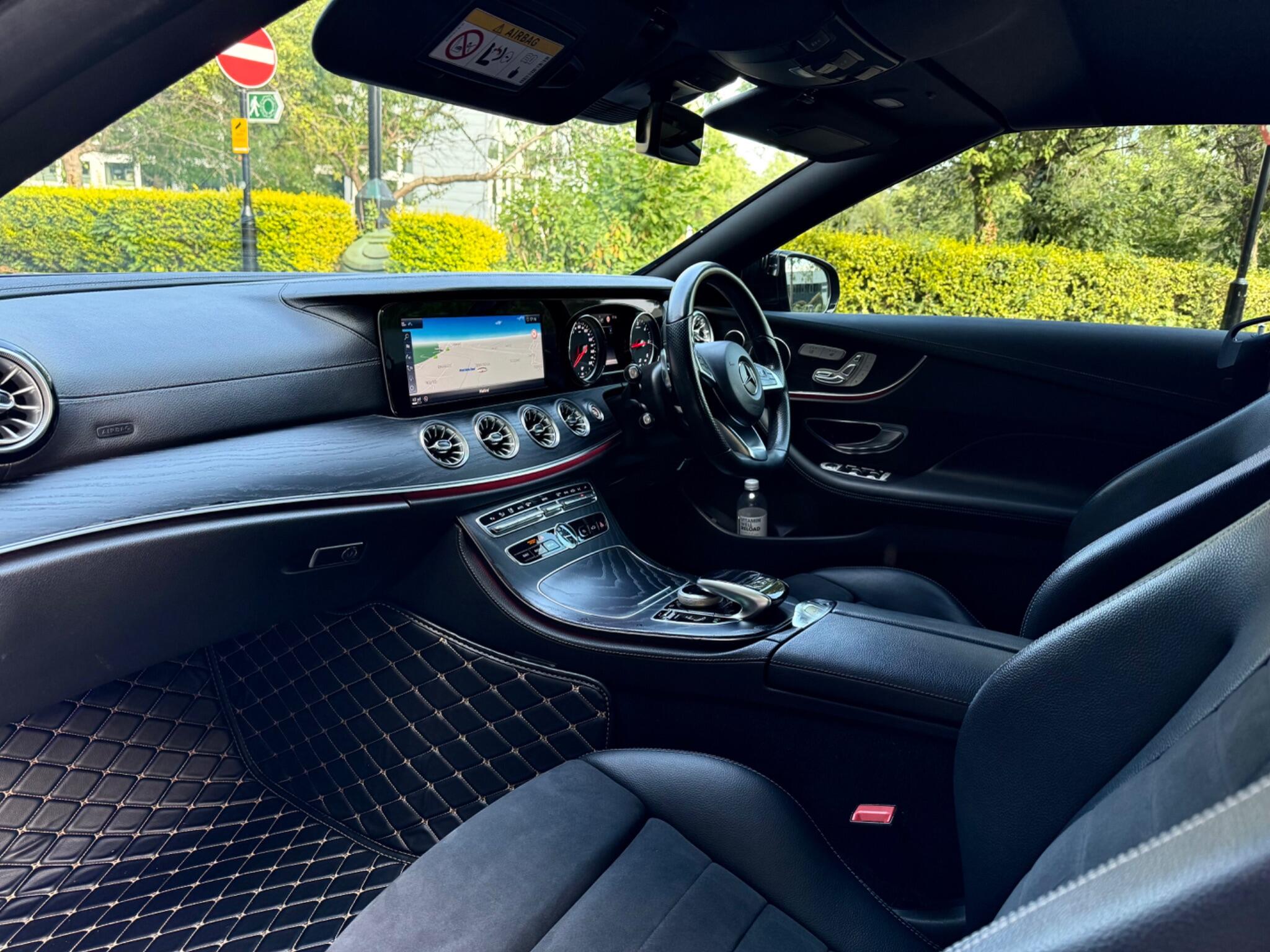 Mercedes-Benz E-Class view 6