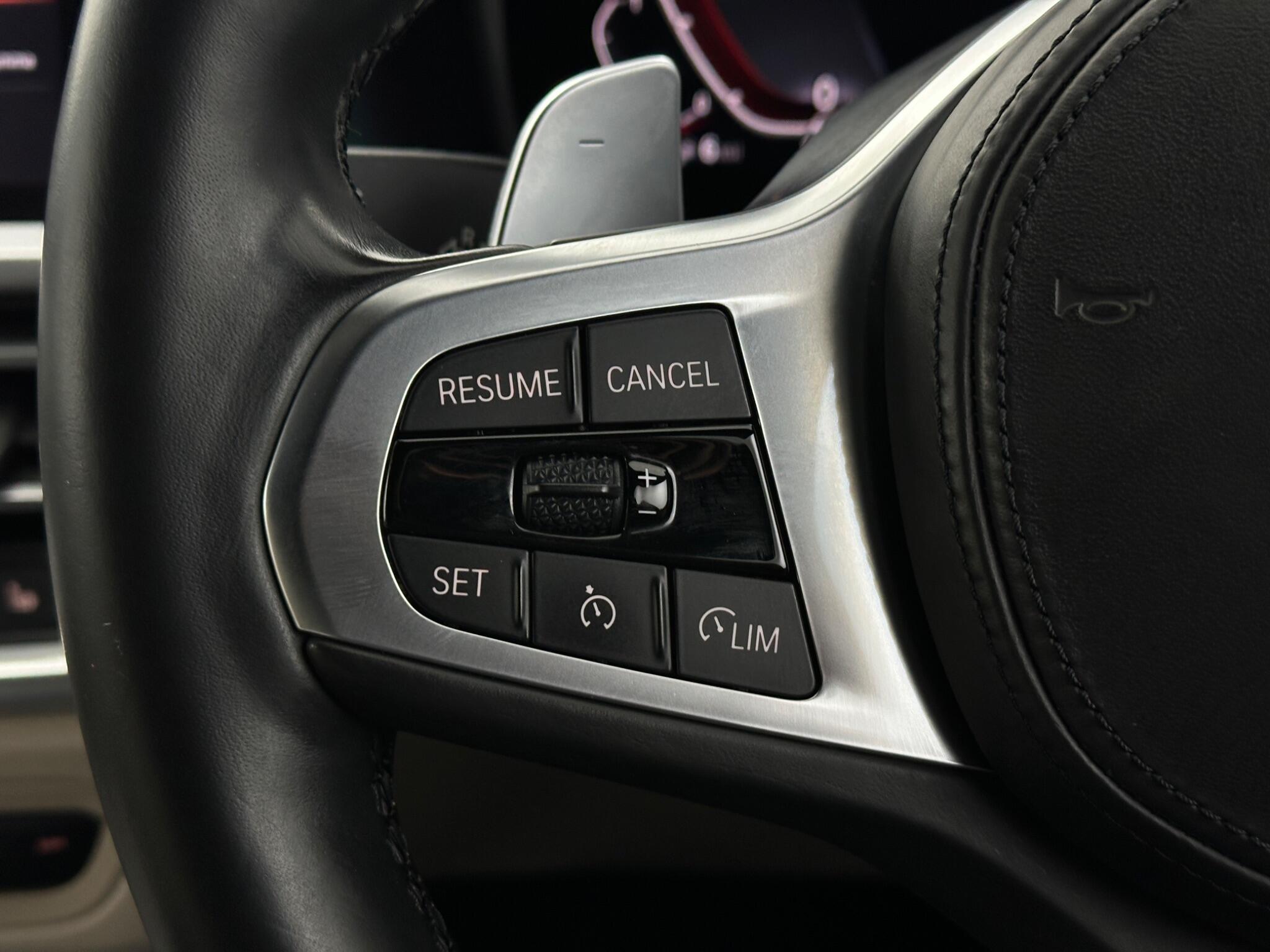 BMW 3 Series view 15