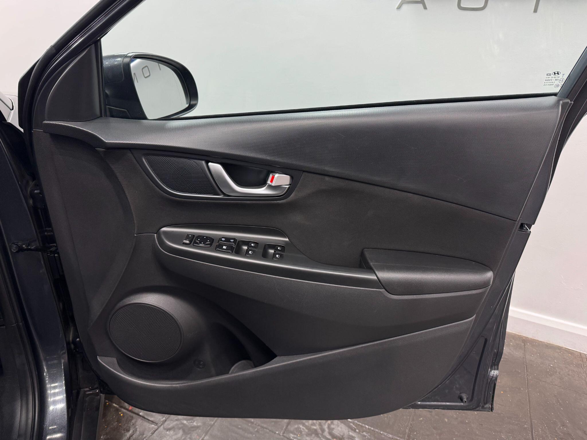 Hyundai Kona view 10