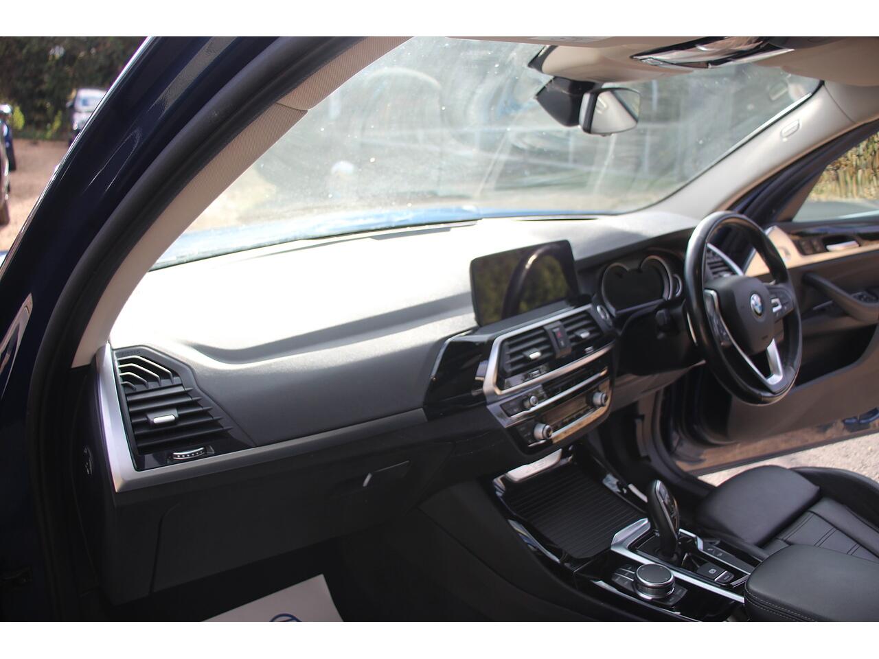 BMW X3 view 15