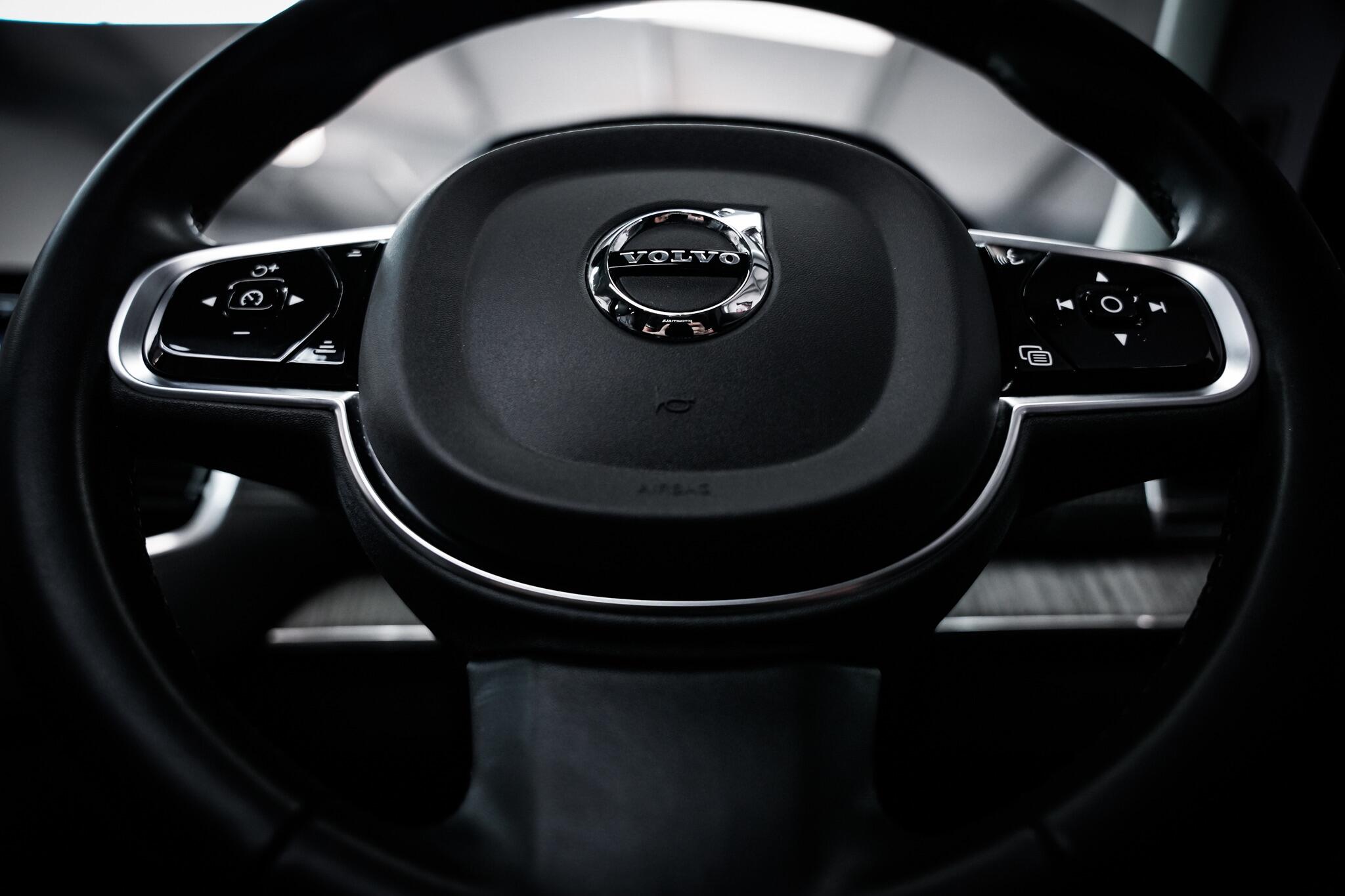 Volvo XC90 view 50