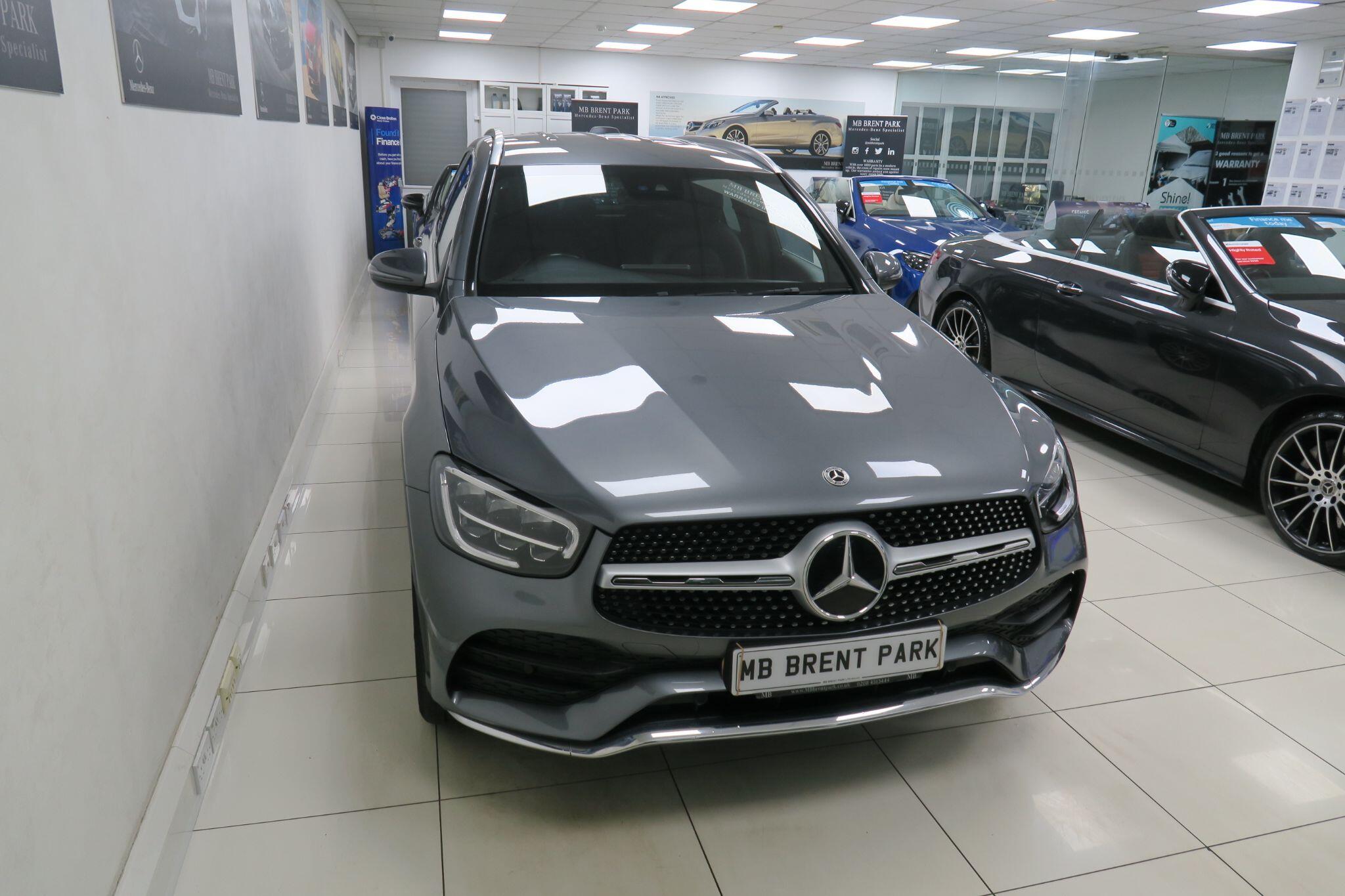 Mercedes-Benz GLC view 4