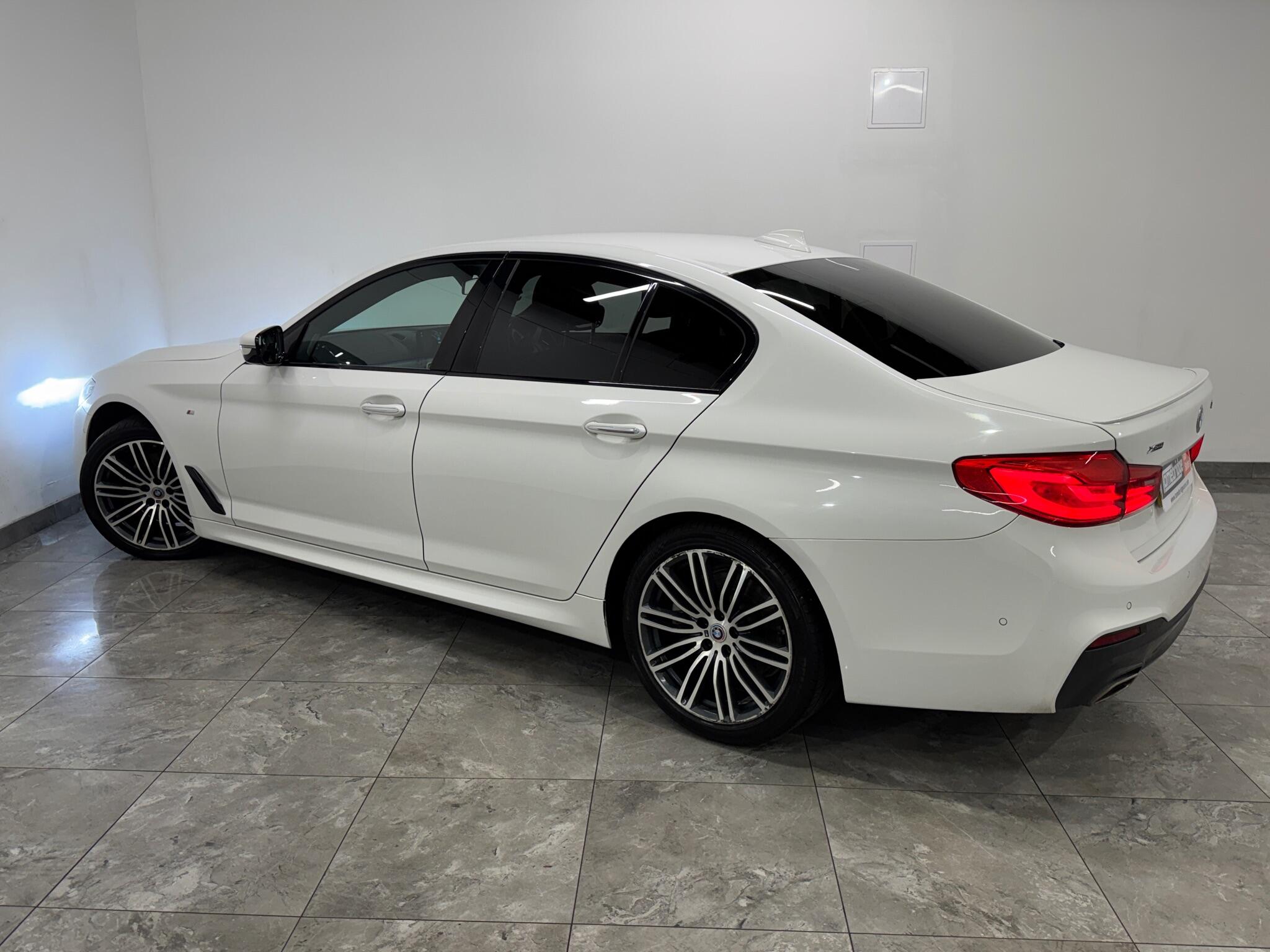 BMW 5 Series view 6