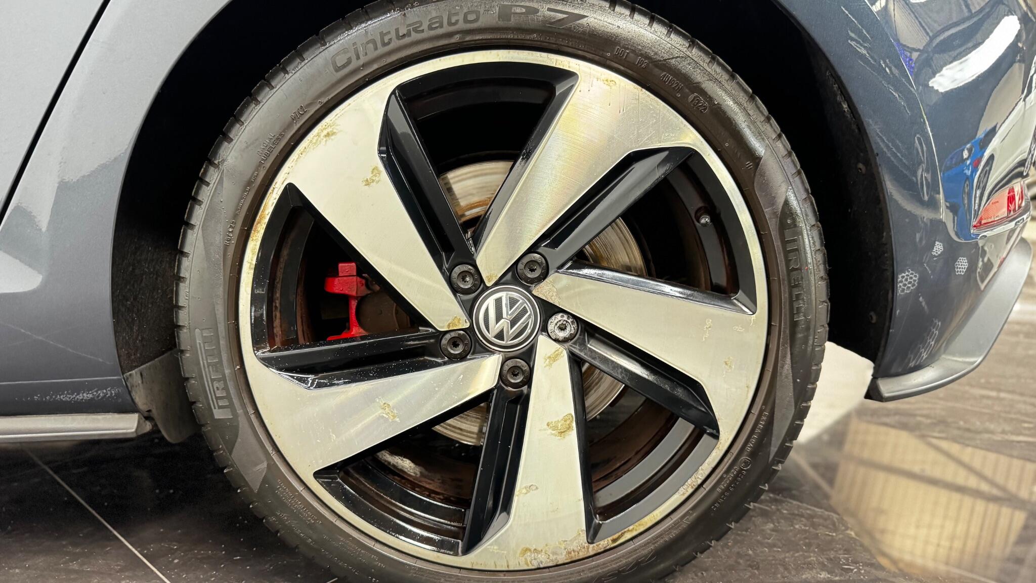 Volkswagen Golf view 61