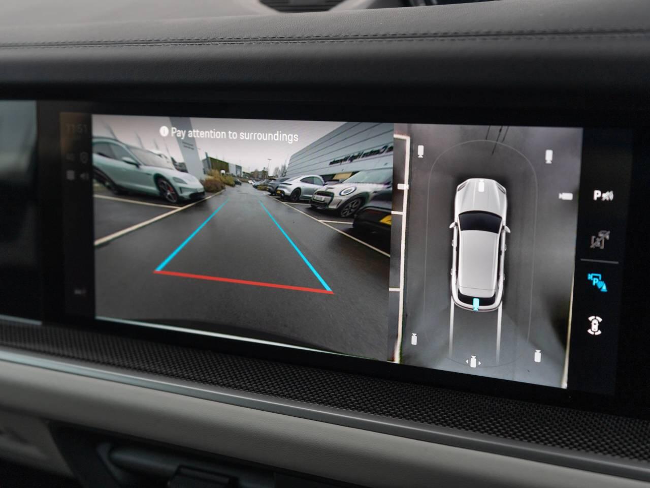 Porsche Cayenne view 32