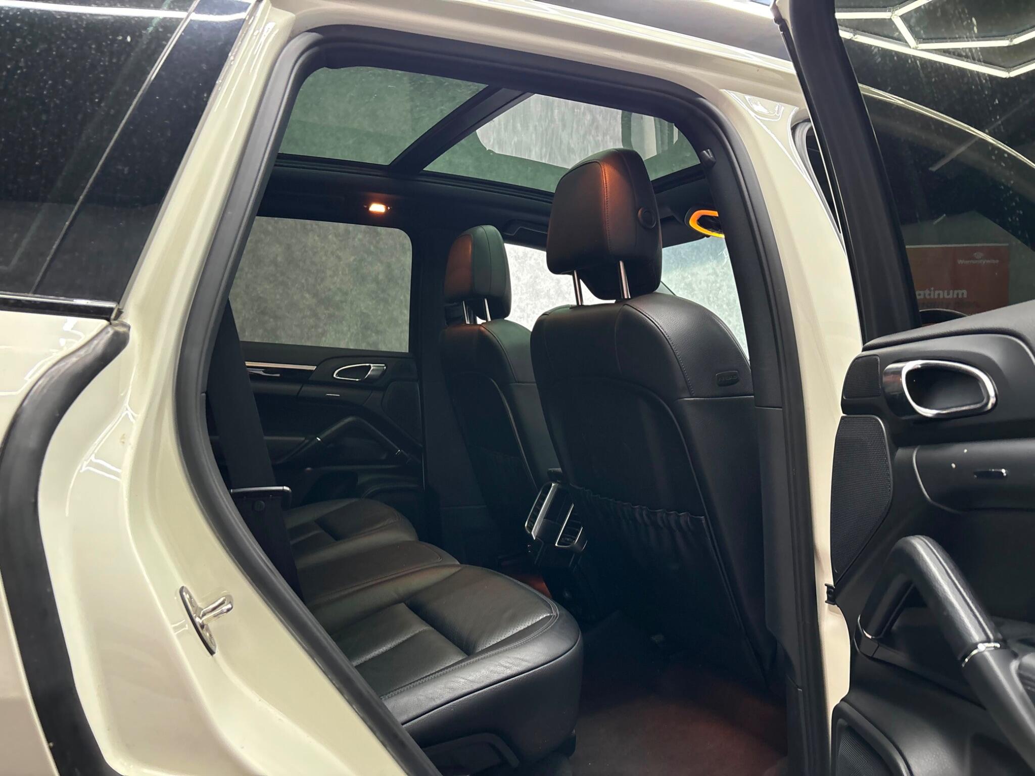 Porsche Cayenne view 7