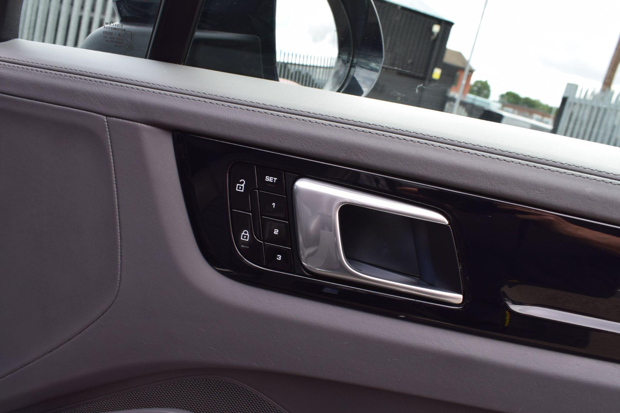 Porsche Cayenne view 14