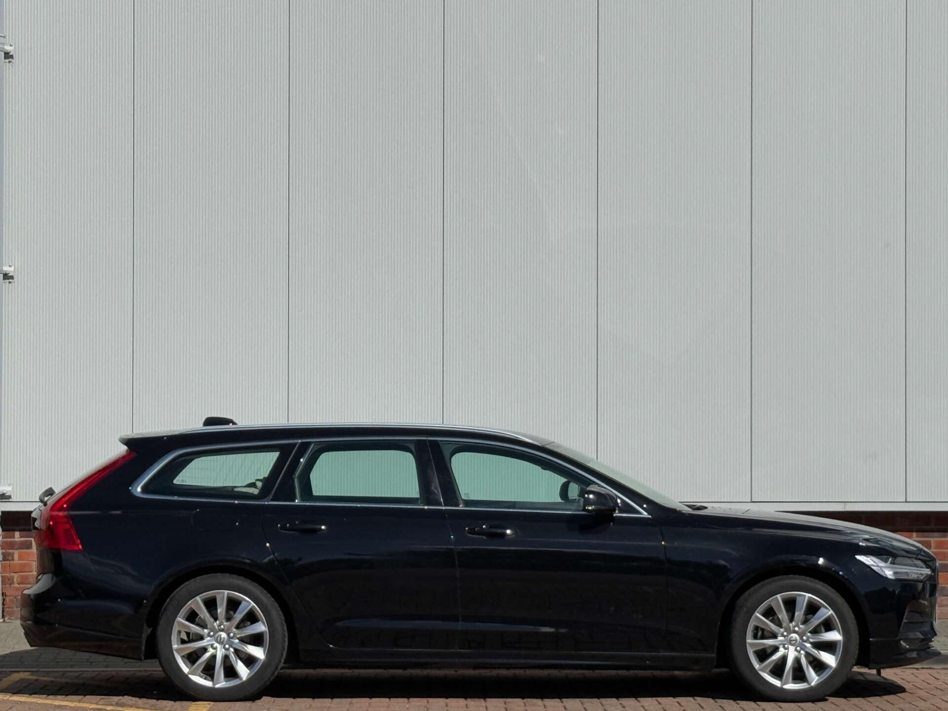 Volvo V90 view 7