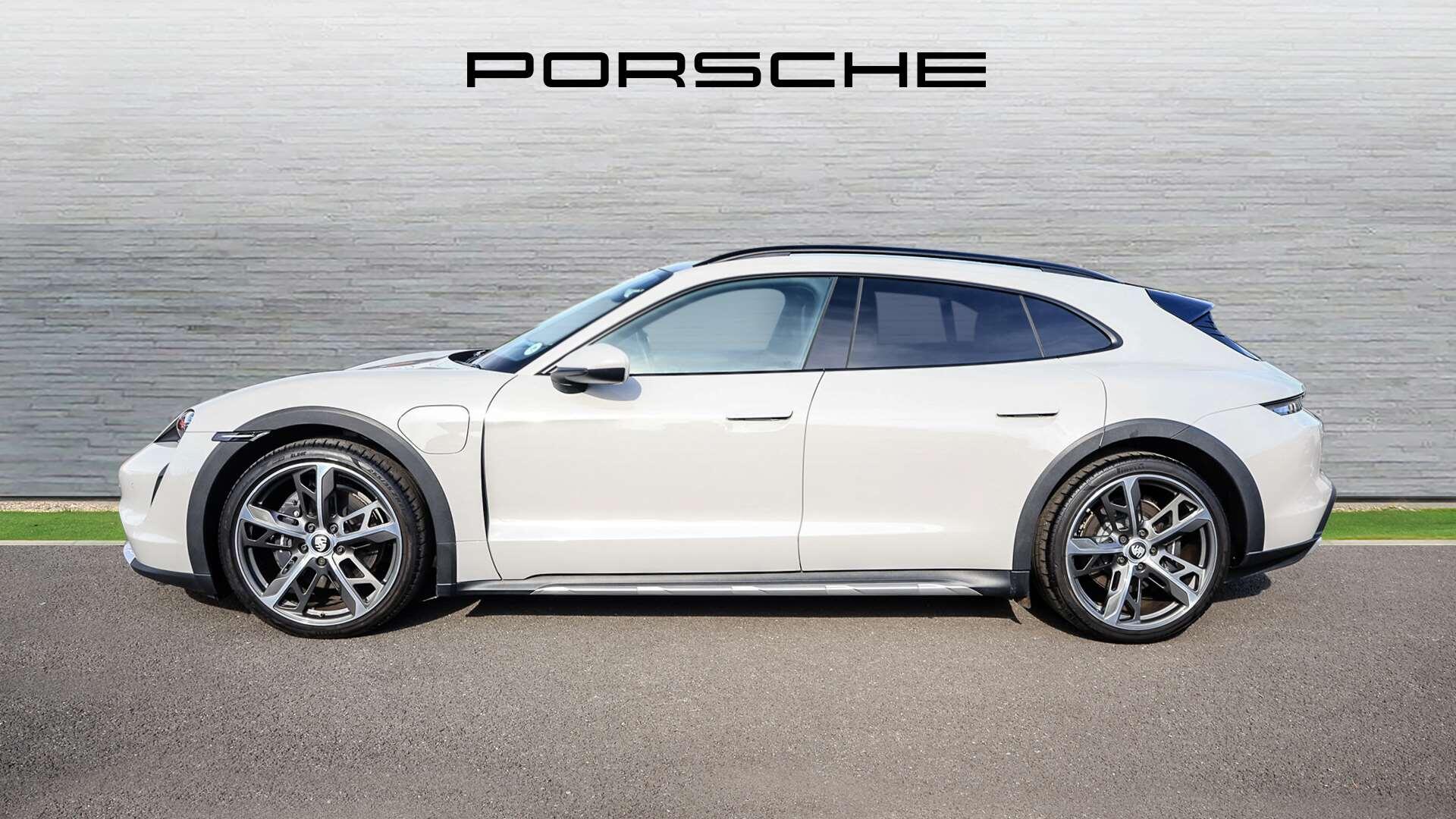 Porsche Taycan view 8