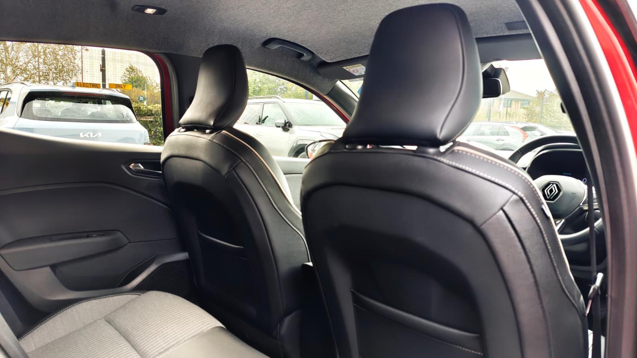 Renault Clio view 22
