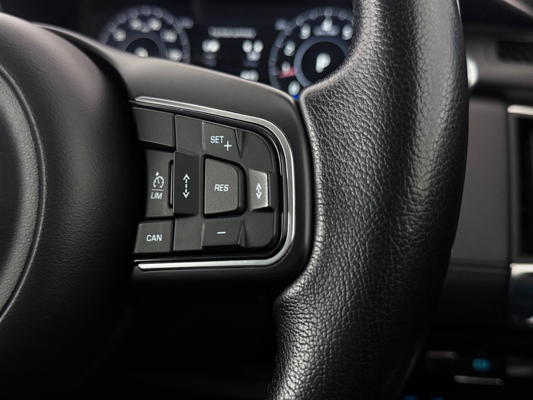 Jaguar E-Pace view 17