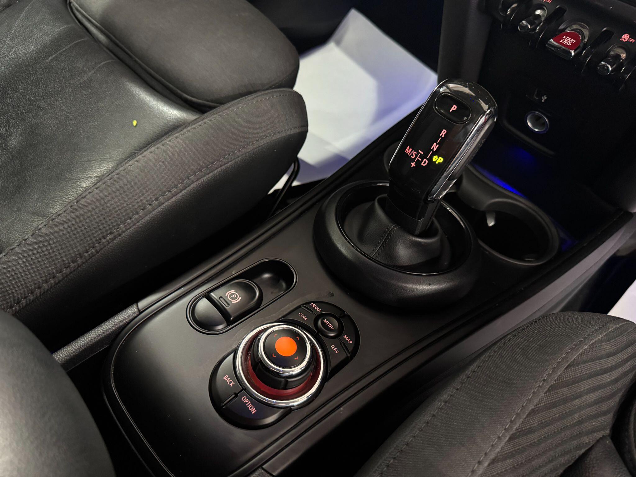Mini Countryman view 36