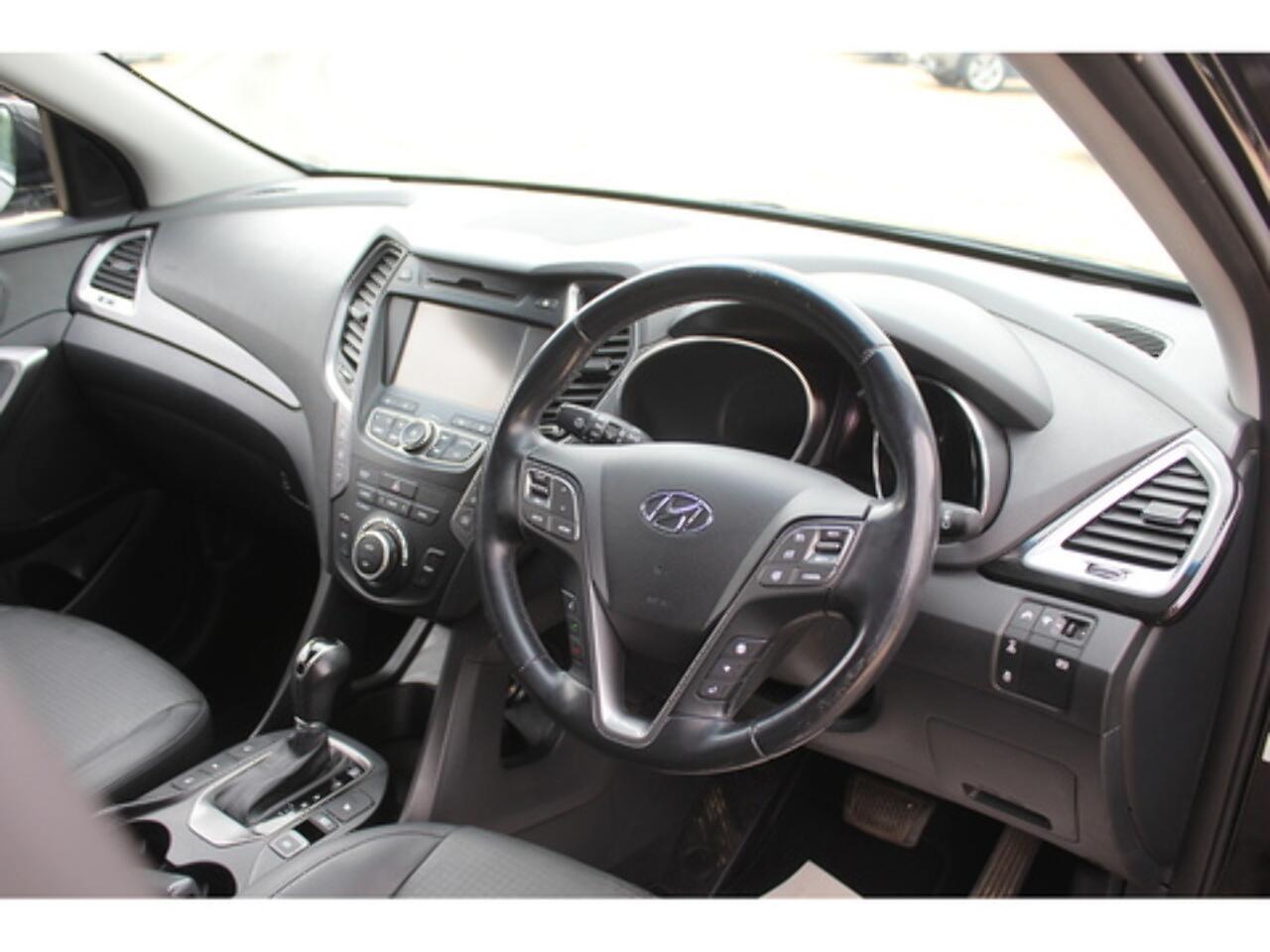 Hyundai Santa Fe view 13