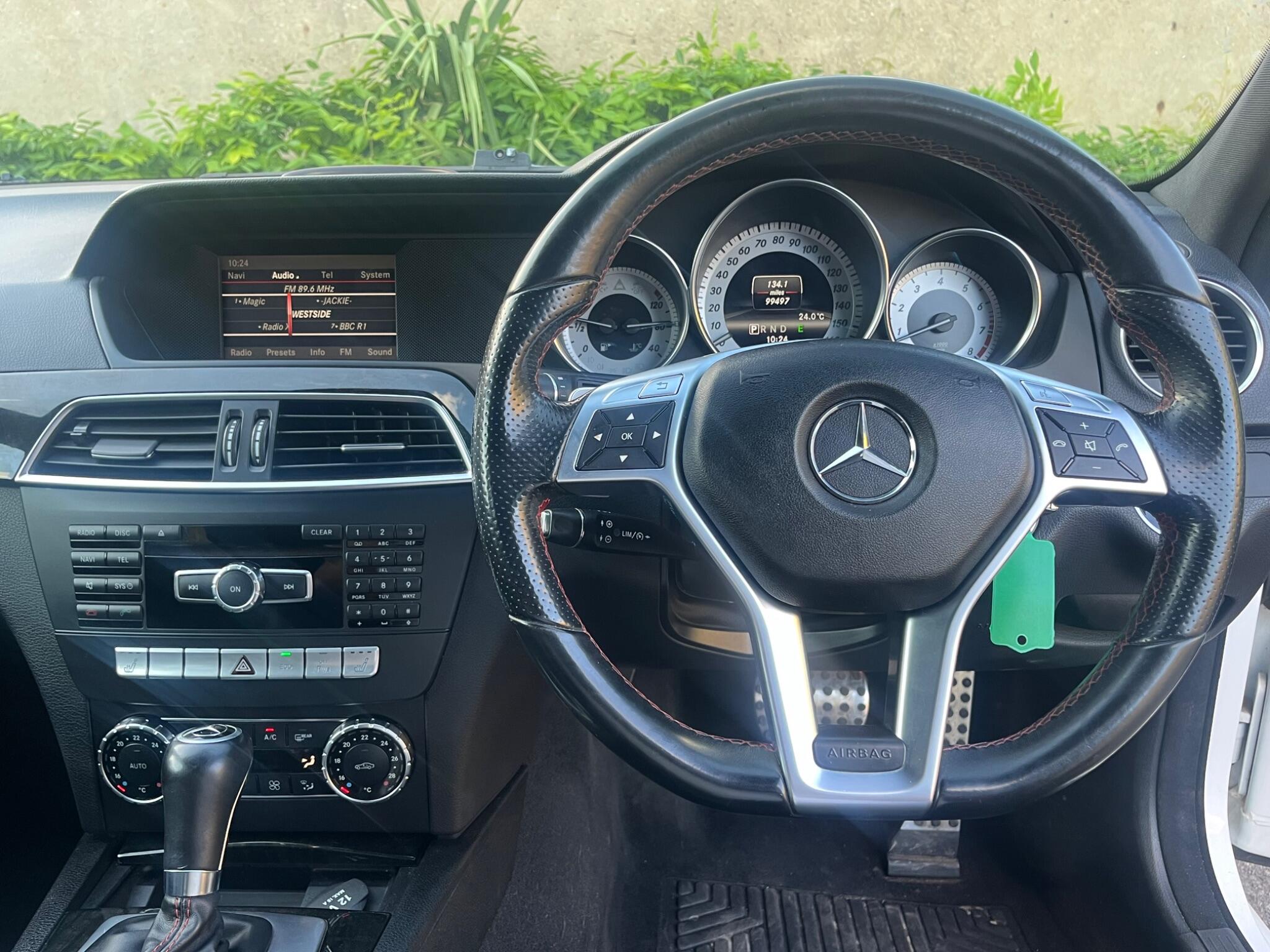 Mercedes-Benz C-Class view 35