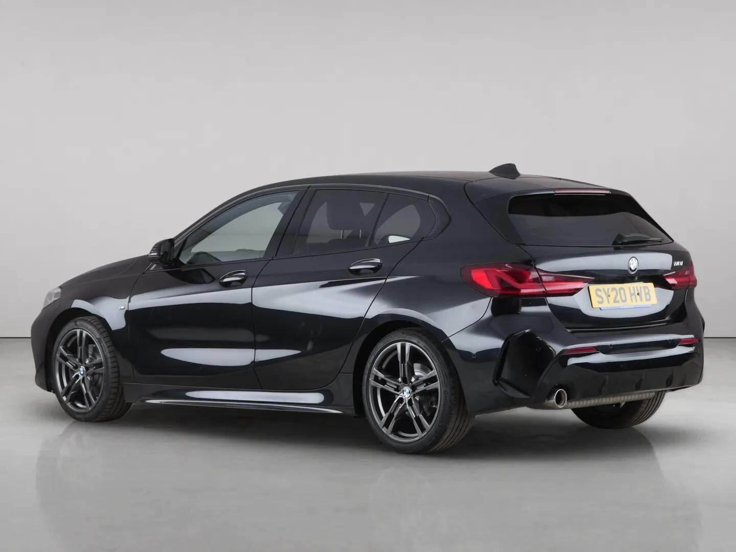 BMW 1 Series view 8