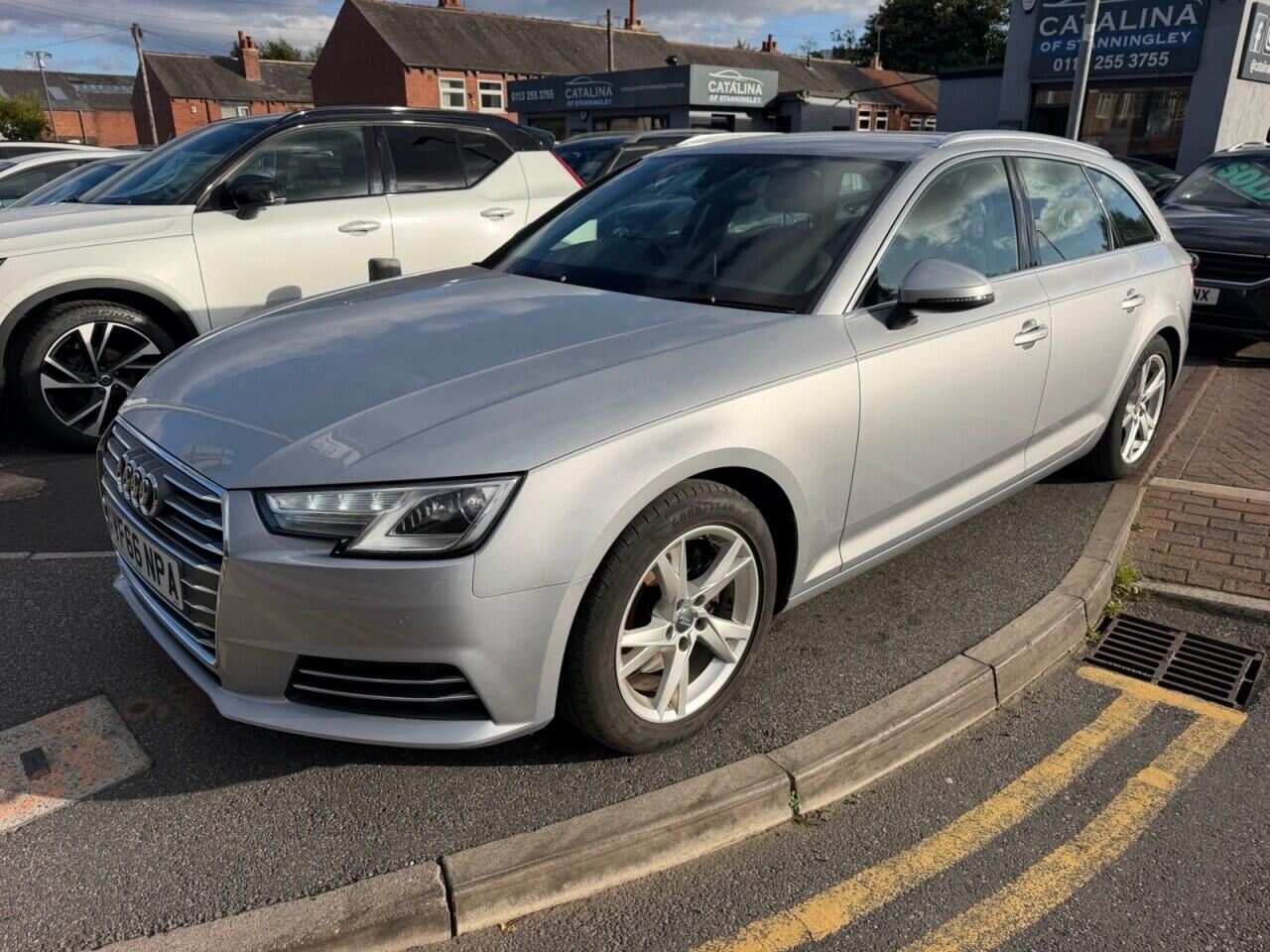 Audi A4 view 5