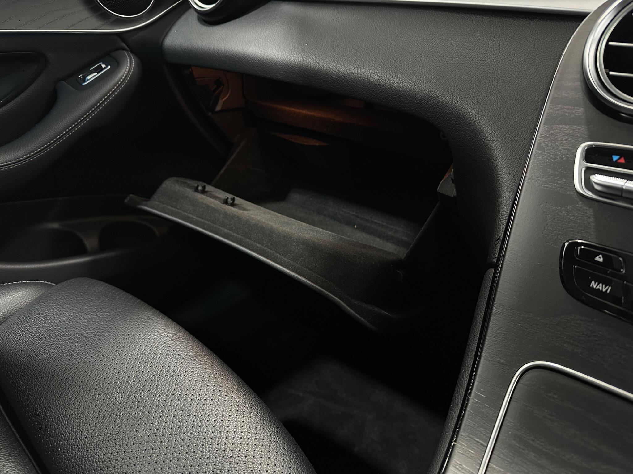 Mercedes-Benz GLC view 29