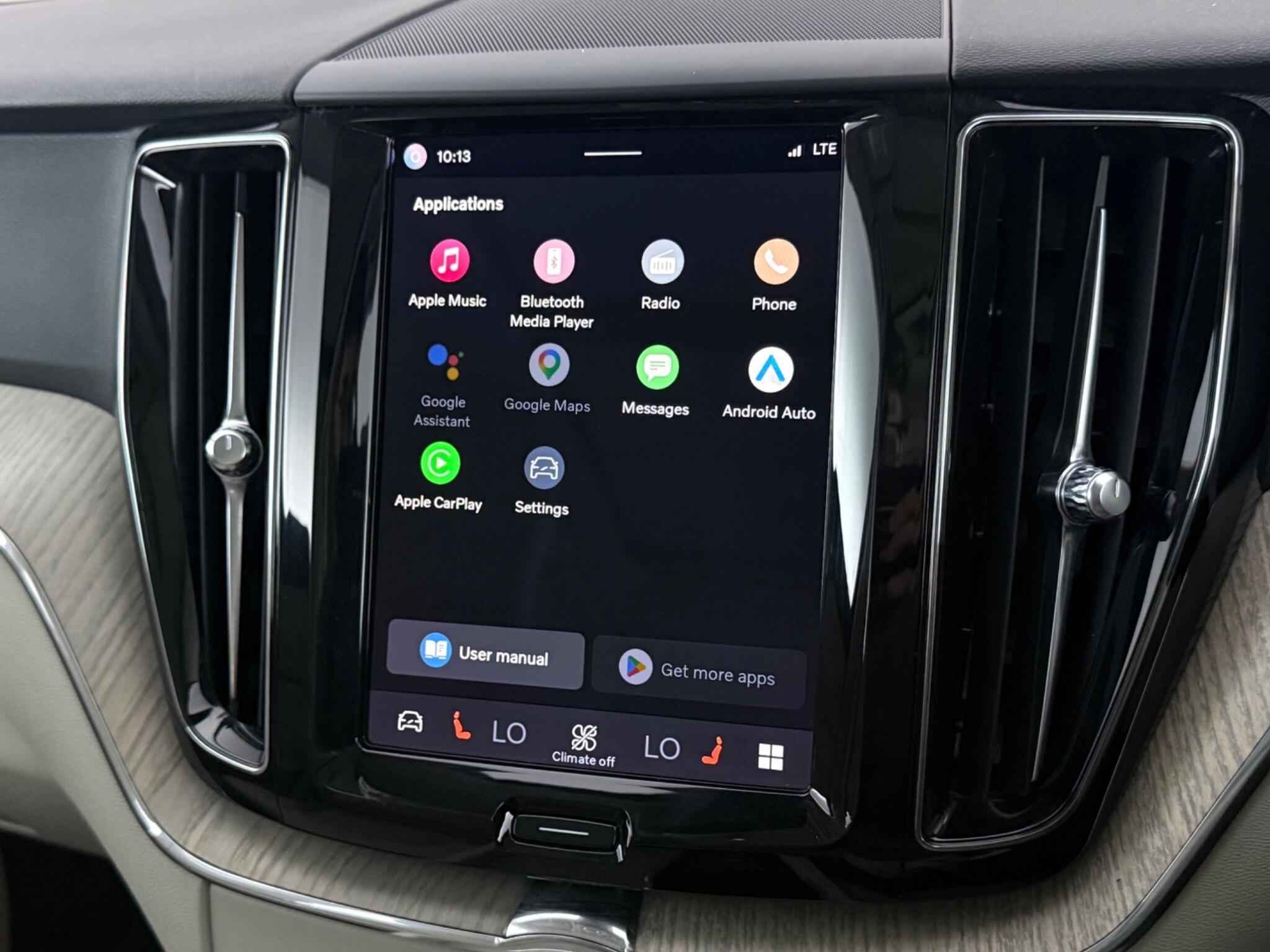 Volvo XC60 view 21