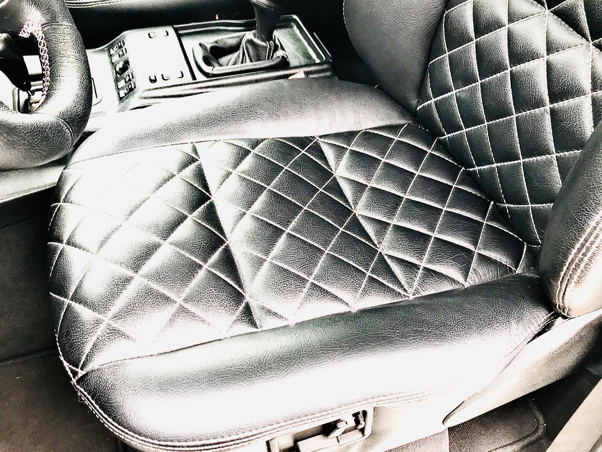 Mercedes-Benz G Class view 31