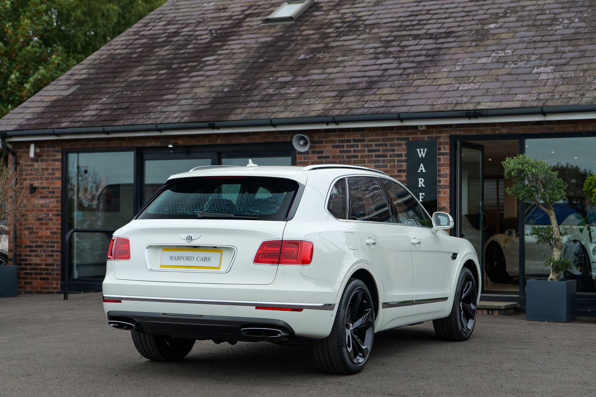 Bentley Bentayga view 4