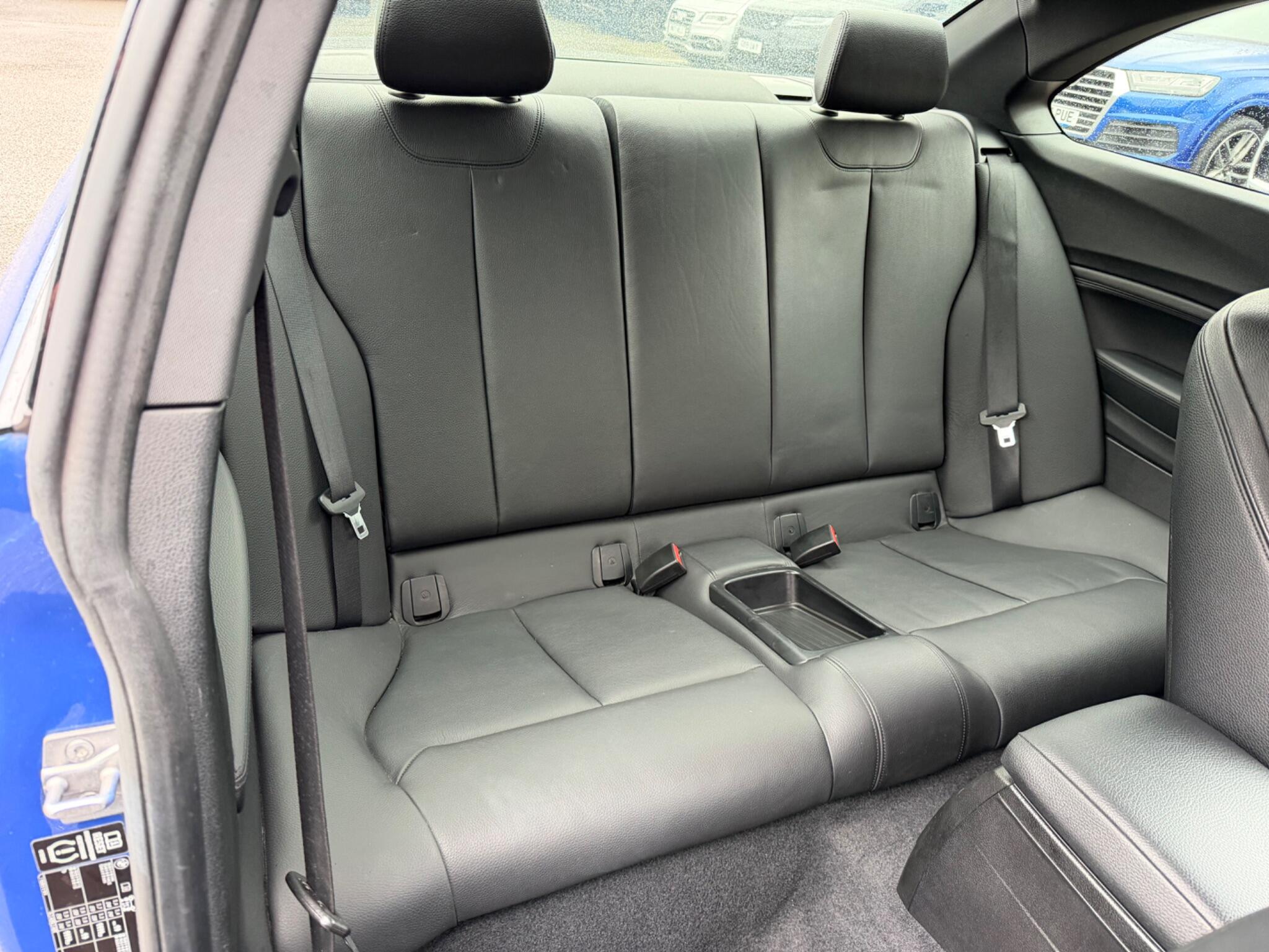 BMW 2 Series view 18