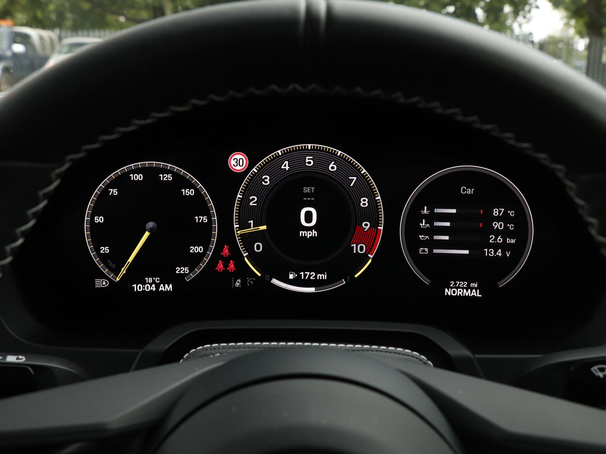 Porsche 911 view 12