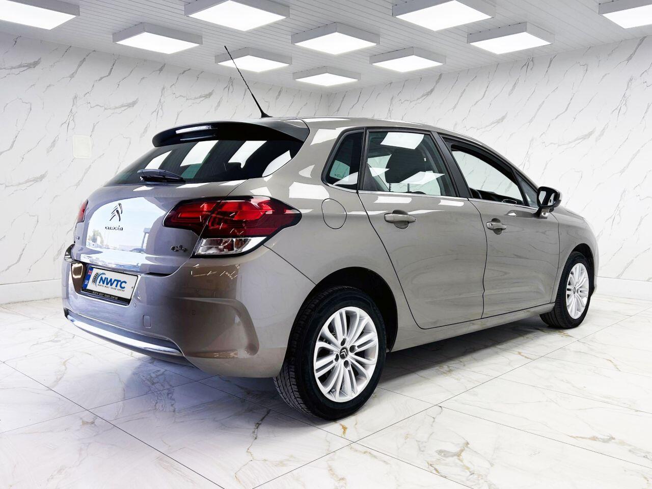 Citroen C4 view 12