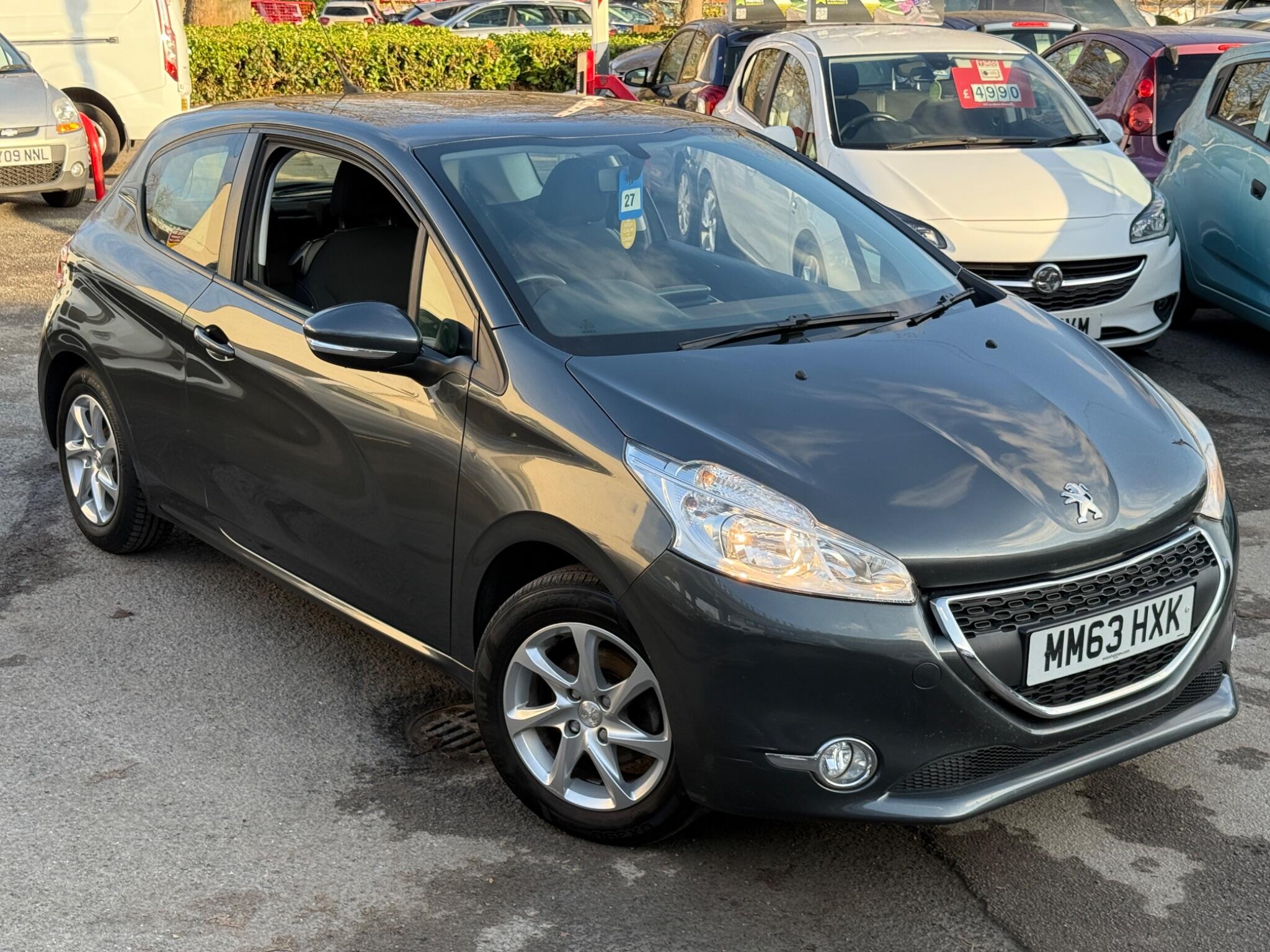 Peugeot 208 - Image 6