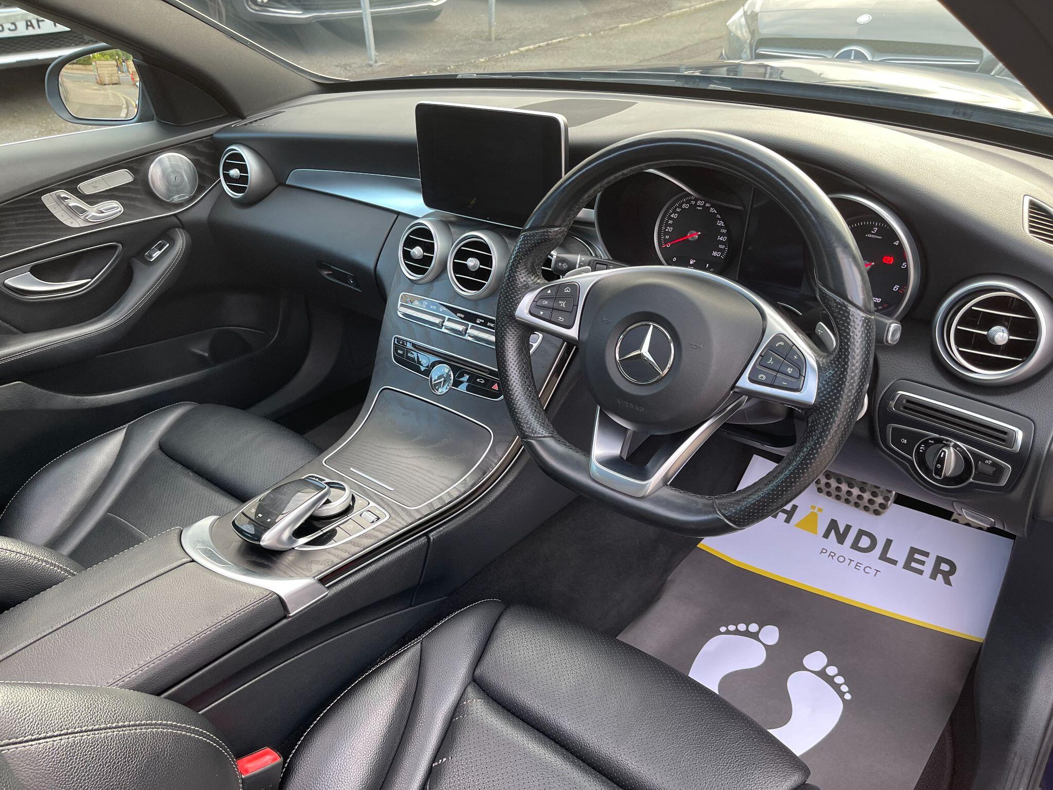 Mercedes-Benz C-Class view 29