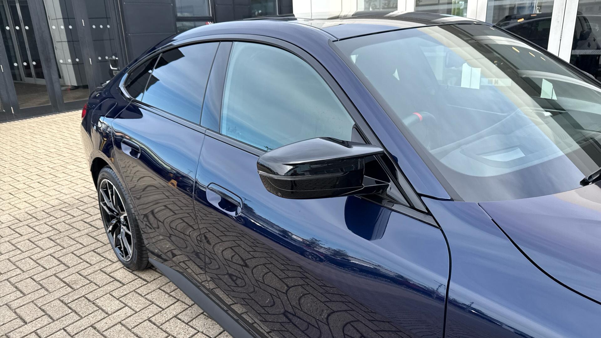 BMW i4 view 24