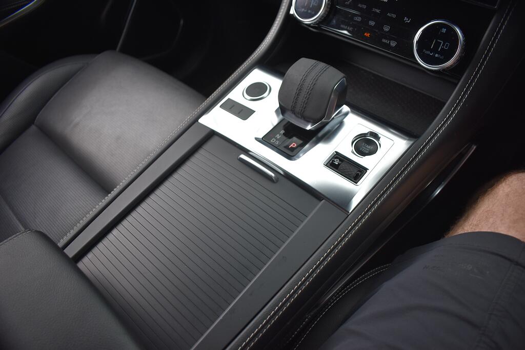 Jaguar F-Pace view 69
