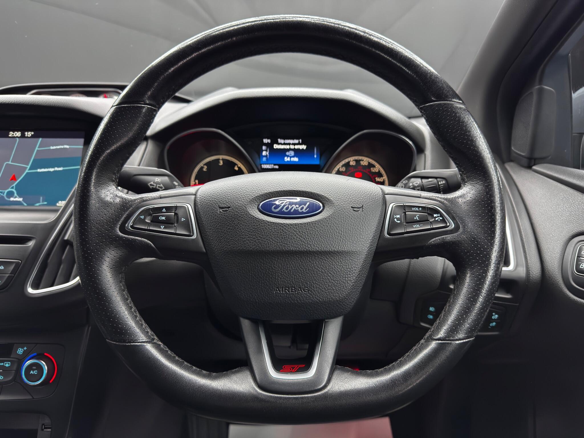 Ford Focus view 19