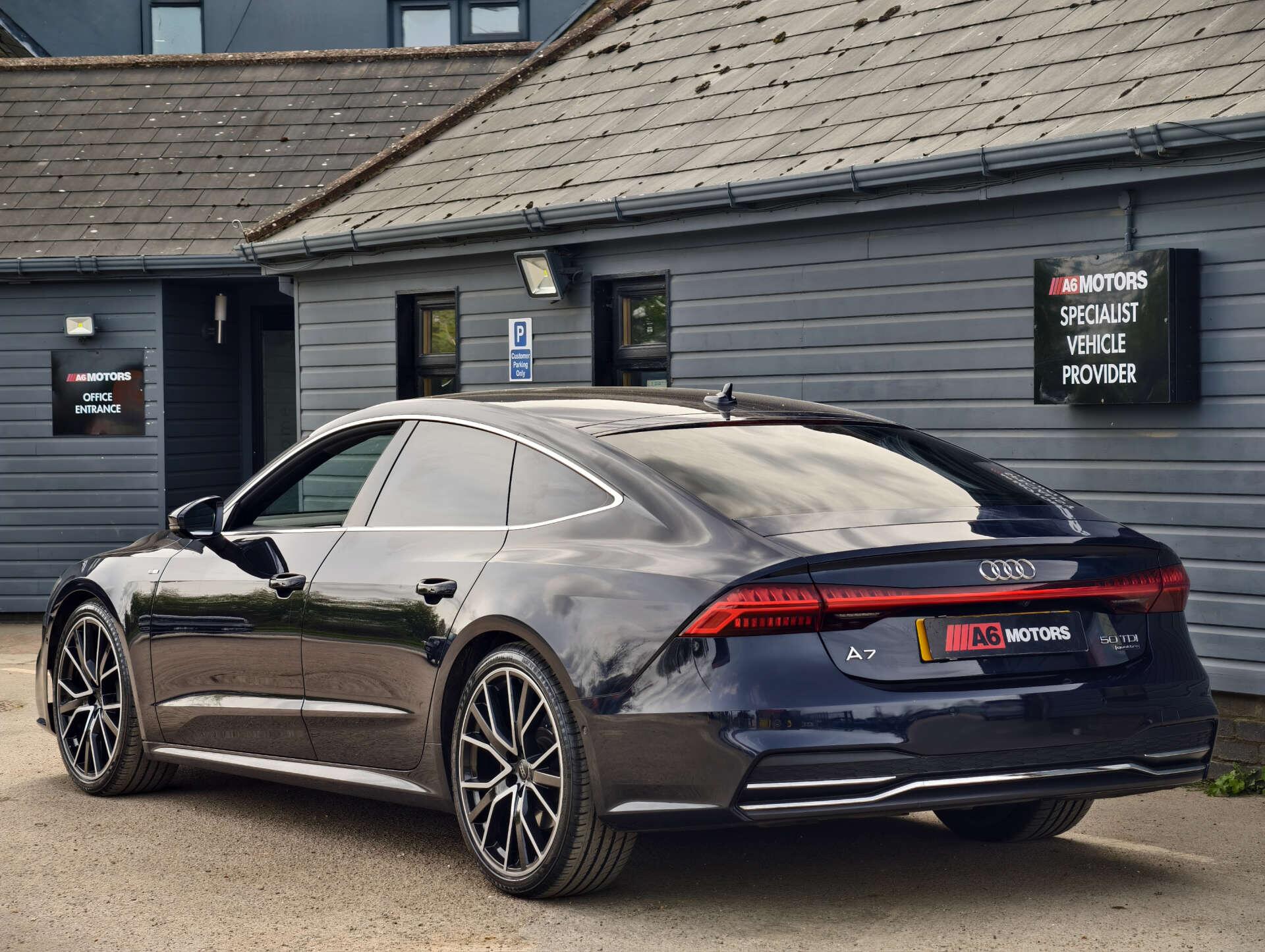 Audi A7 view 12