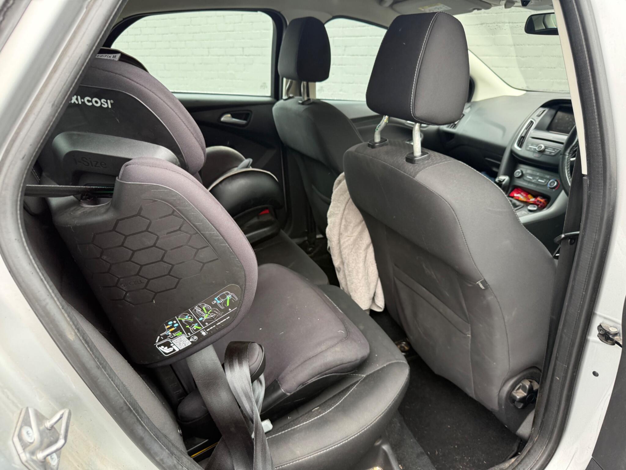 Ford Focus view 5