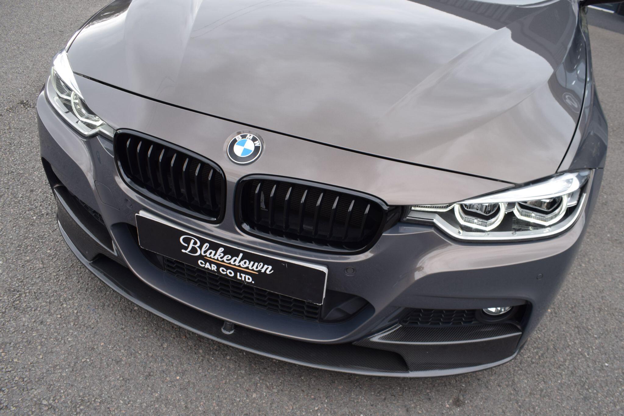 BMW 3 Series view 44