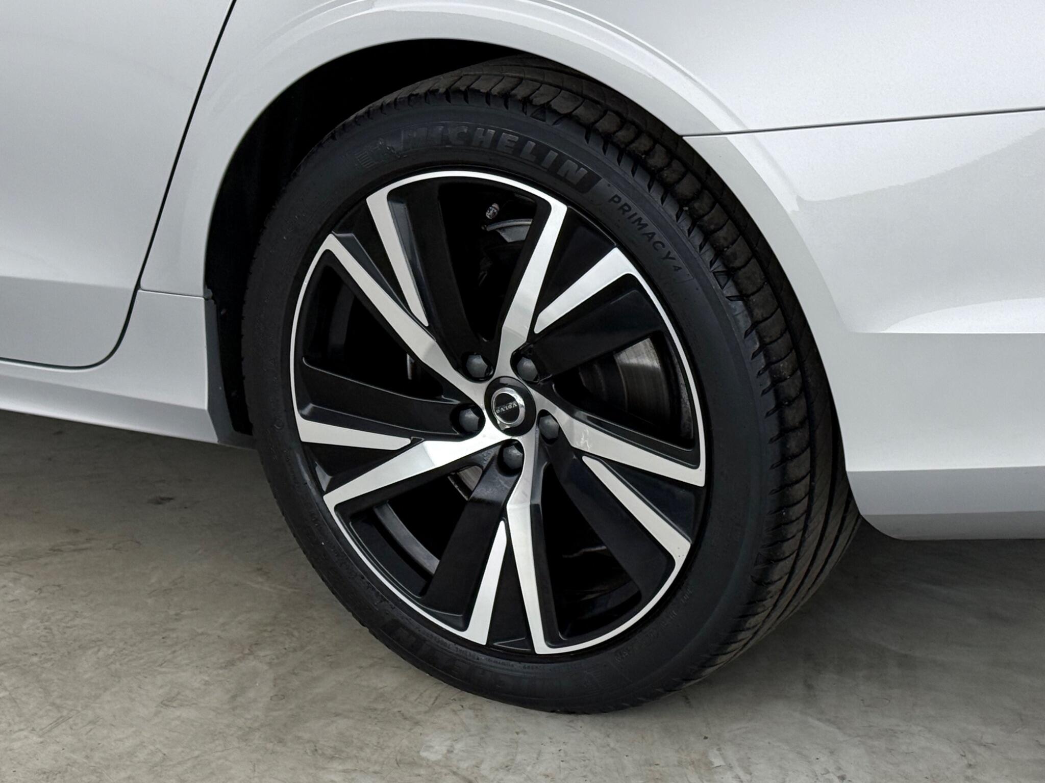 Volvo V90 view 10