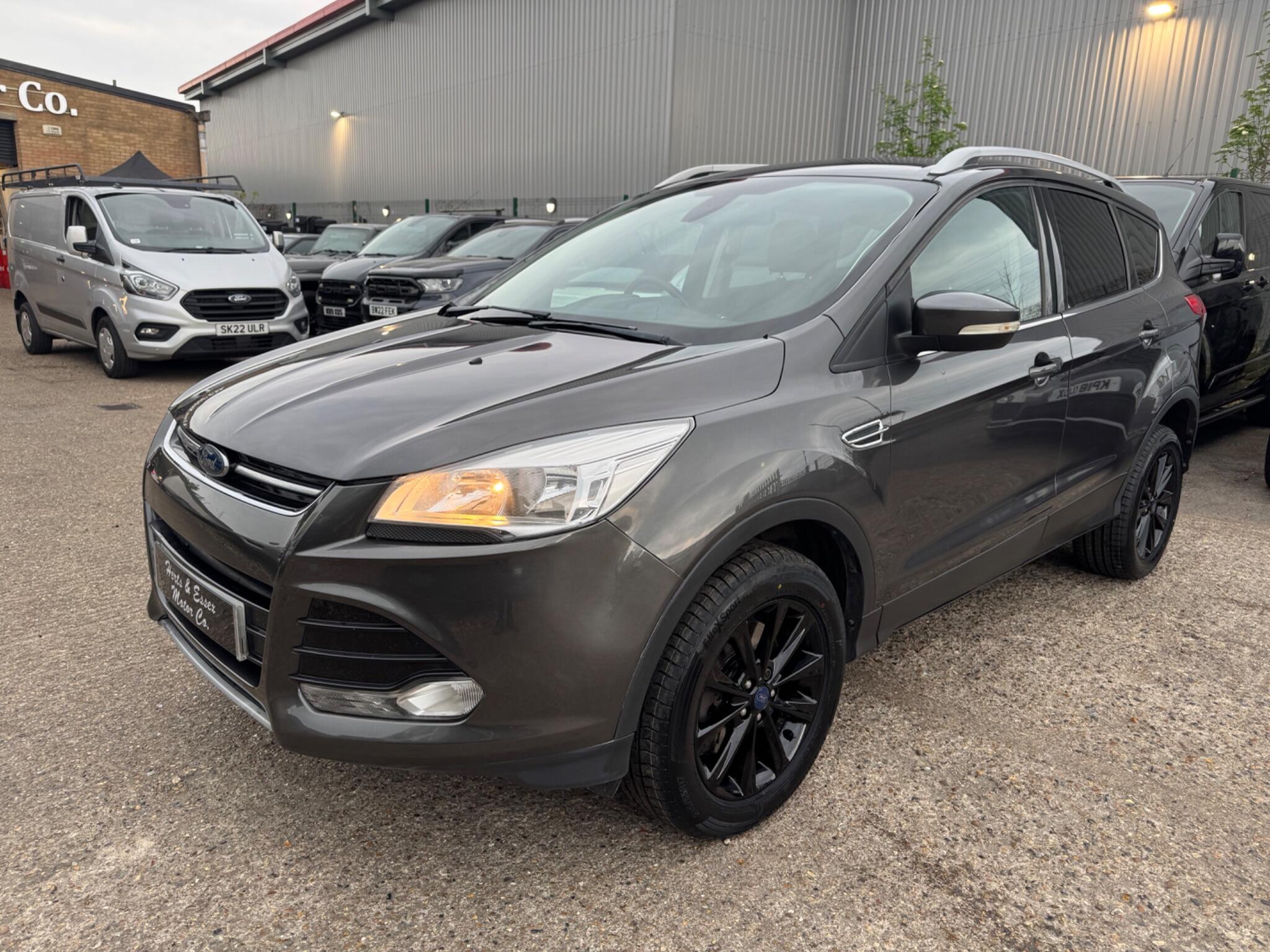 Ford Kuga view 3