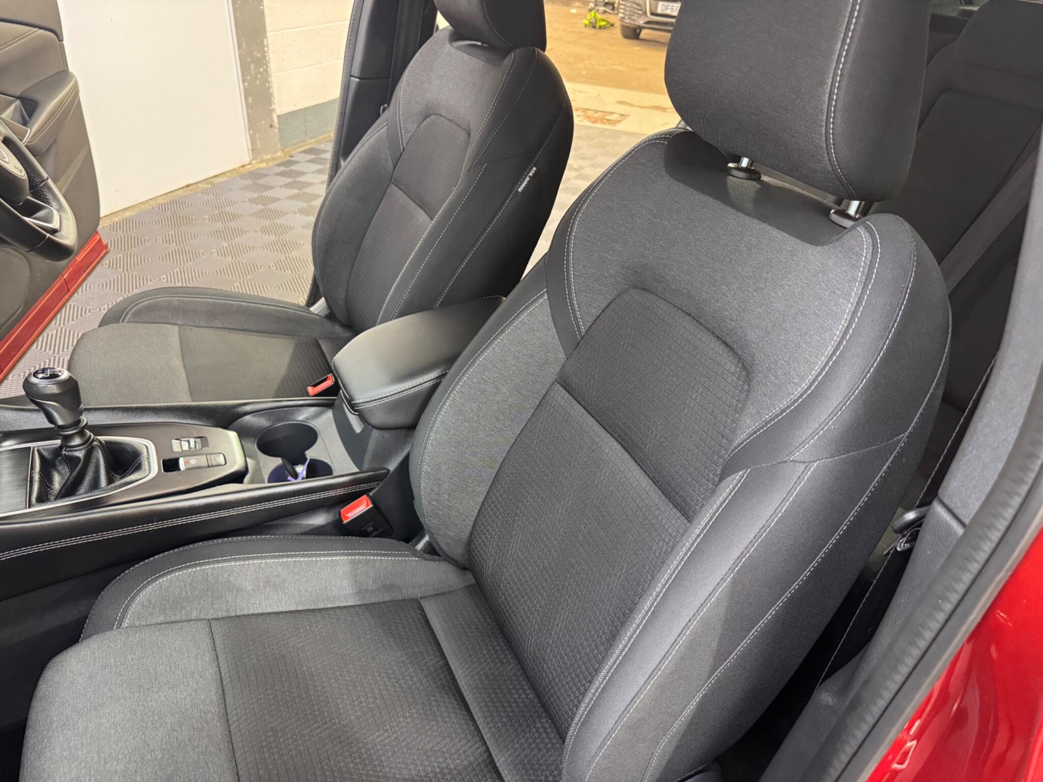 Nissan Qashqai view 27