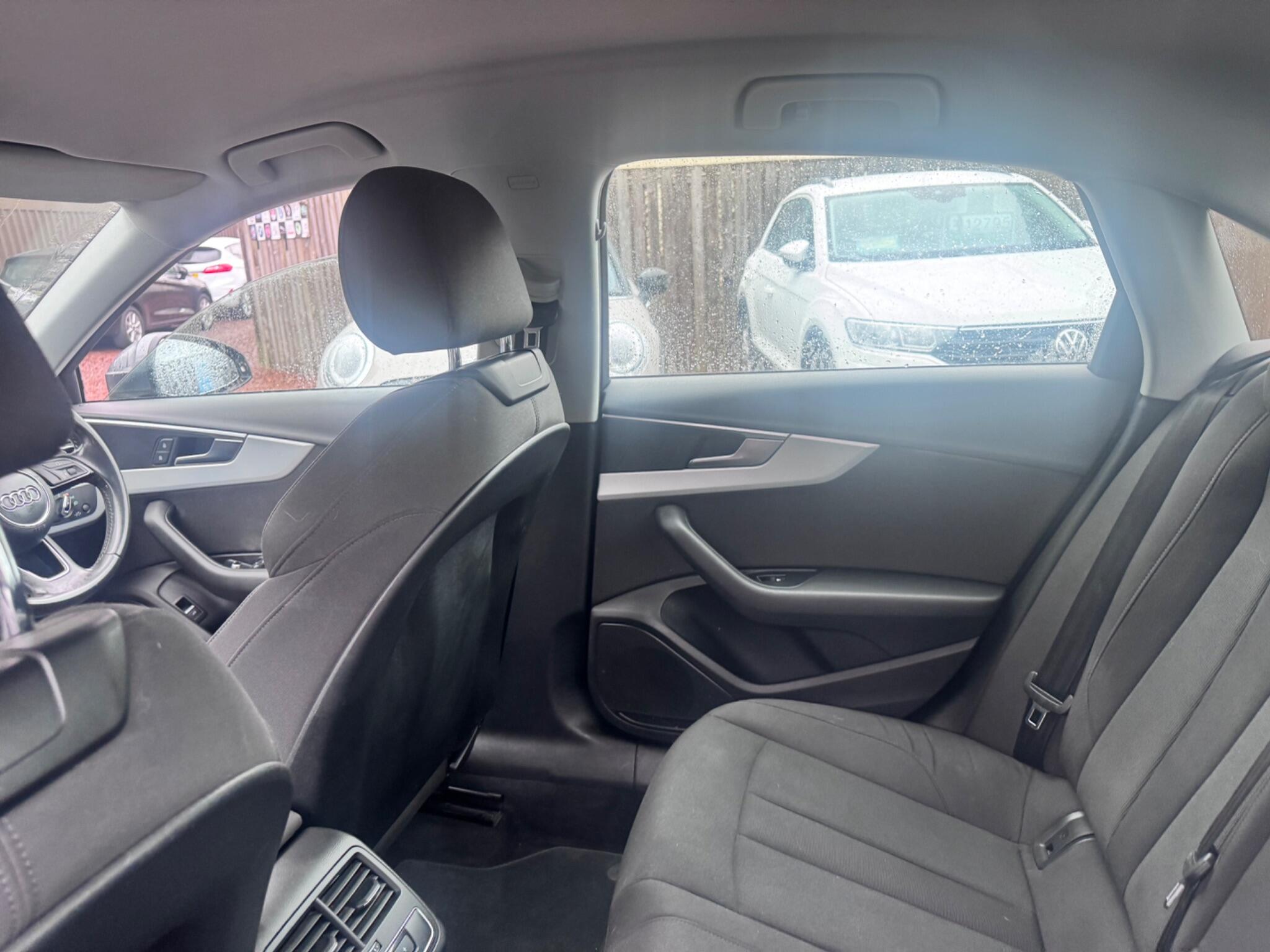 Audi A4 view 30