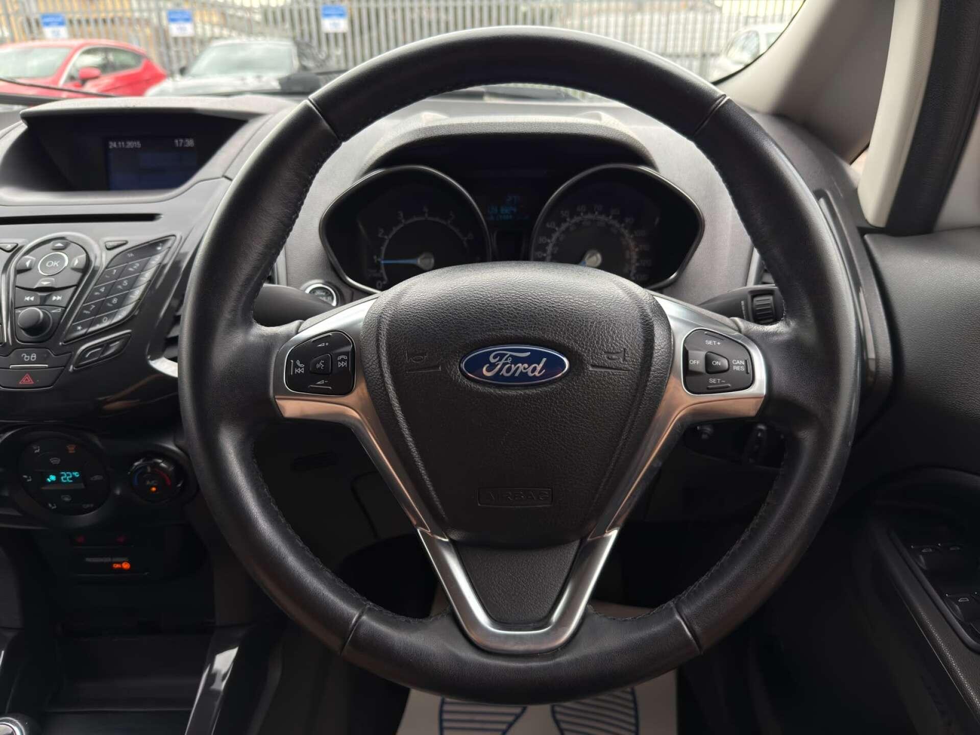 Ford Ecosport view 50