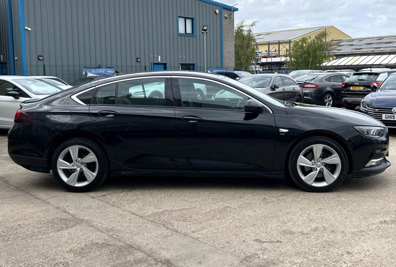 Vauxhall Insignia view 7